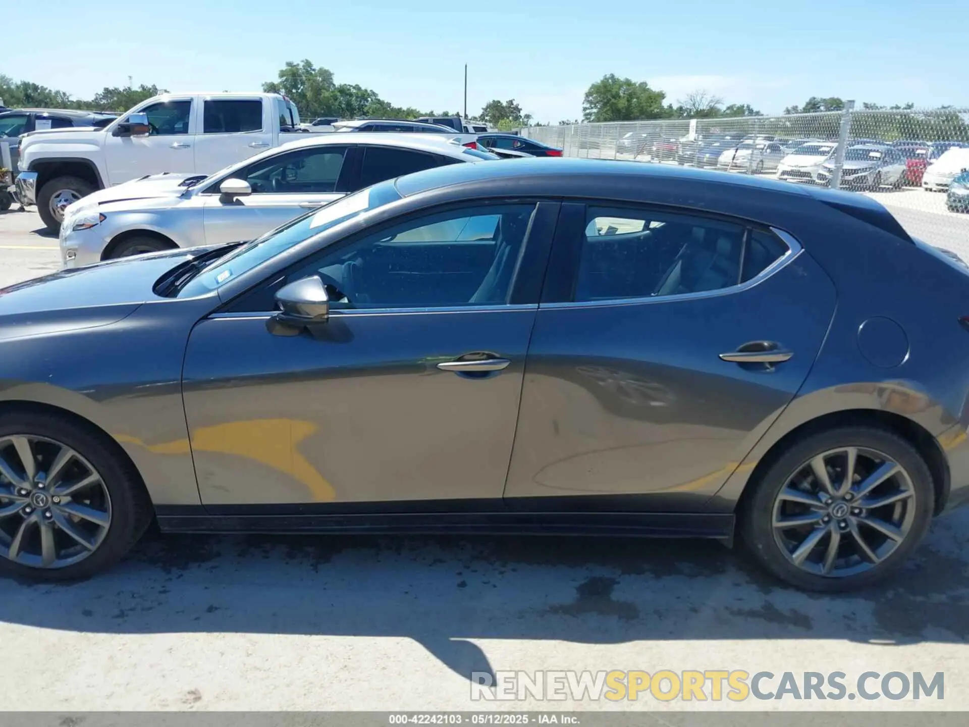 14 Photograph of a damaged car JM1BPAJM4K1117914 MAZDA MAZDA3 2019