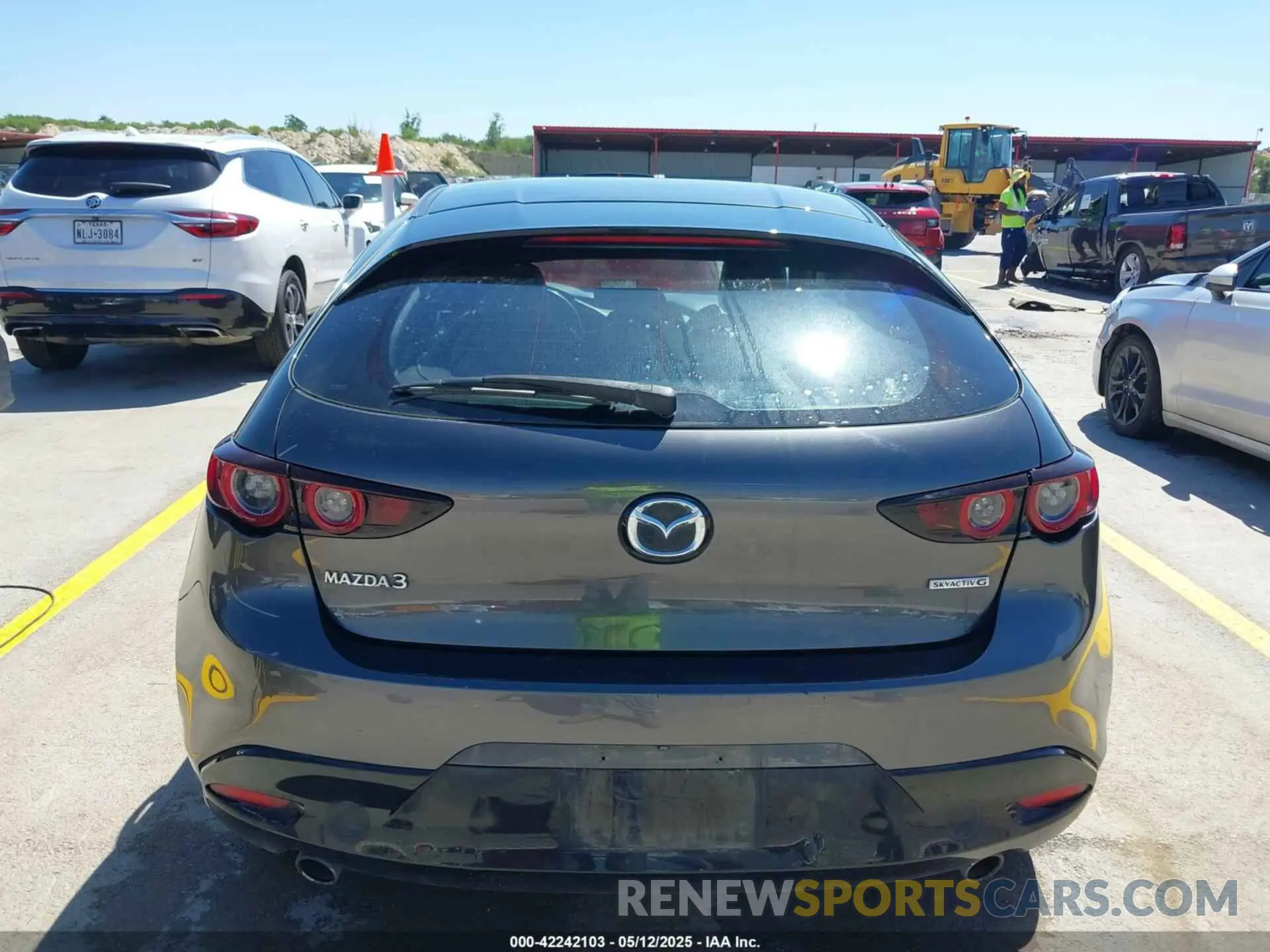 16 Photograph of a damaged car JM1BPAJM4K1117914 MAZDA MAZDA3 2019