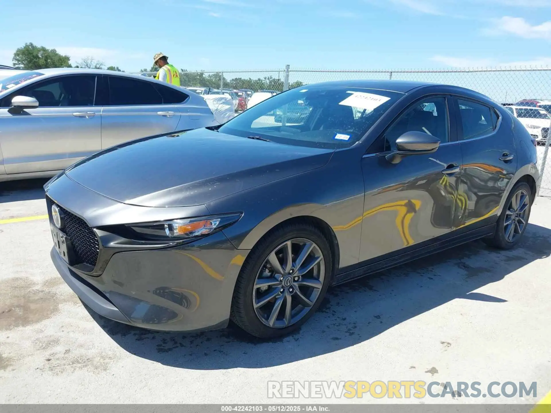 2 Photograph of a damaged car JM1BPAJM4K1117914 MAZDA MAZDA3 2019