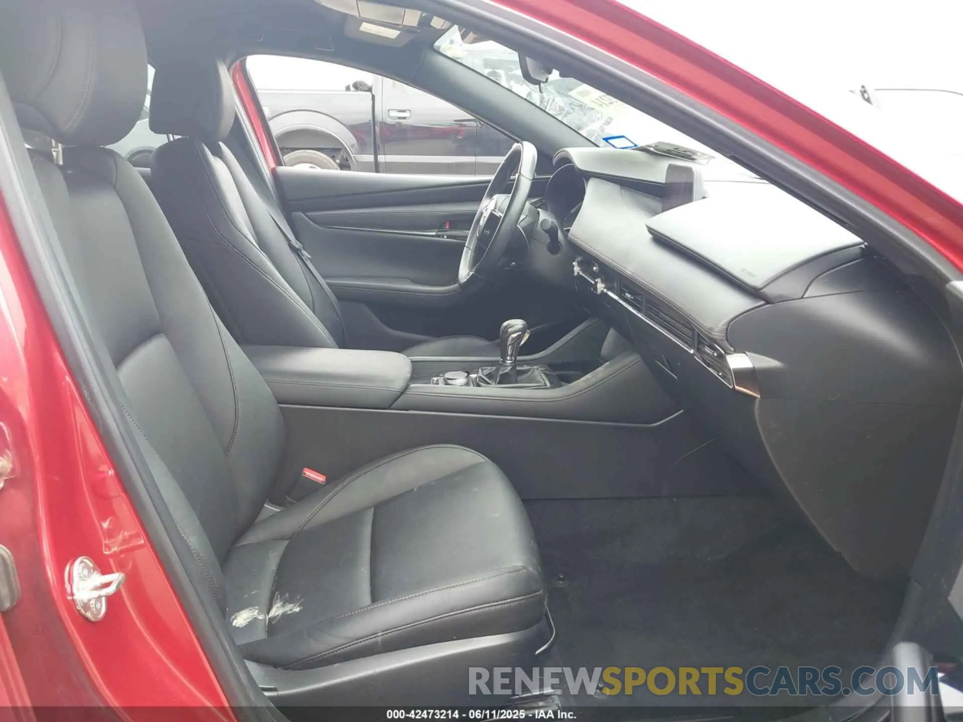 5 Photograph of a damaged car JM1BPAJM7K1133105 MAZDA MAZDA3 2019