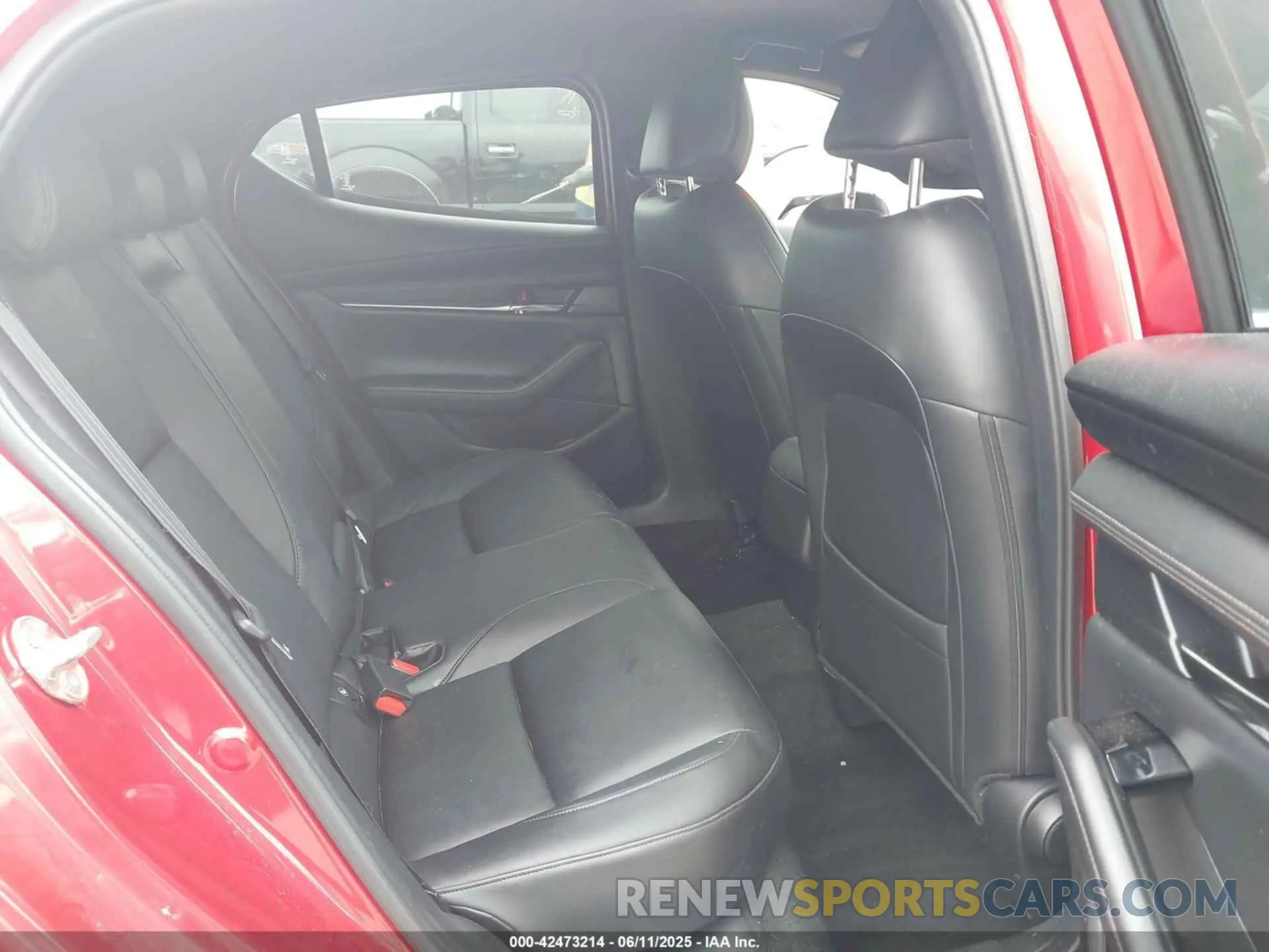 8 Photograph of a damaged car JM1BPAJM7K1133105 MAZDA MAZDA3 2019