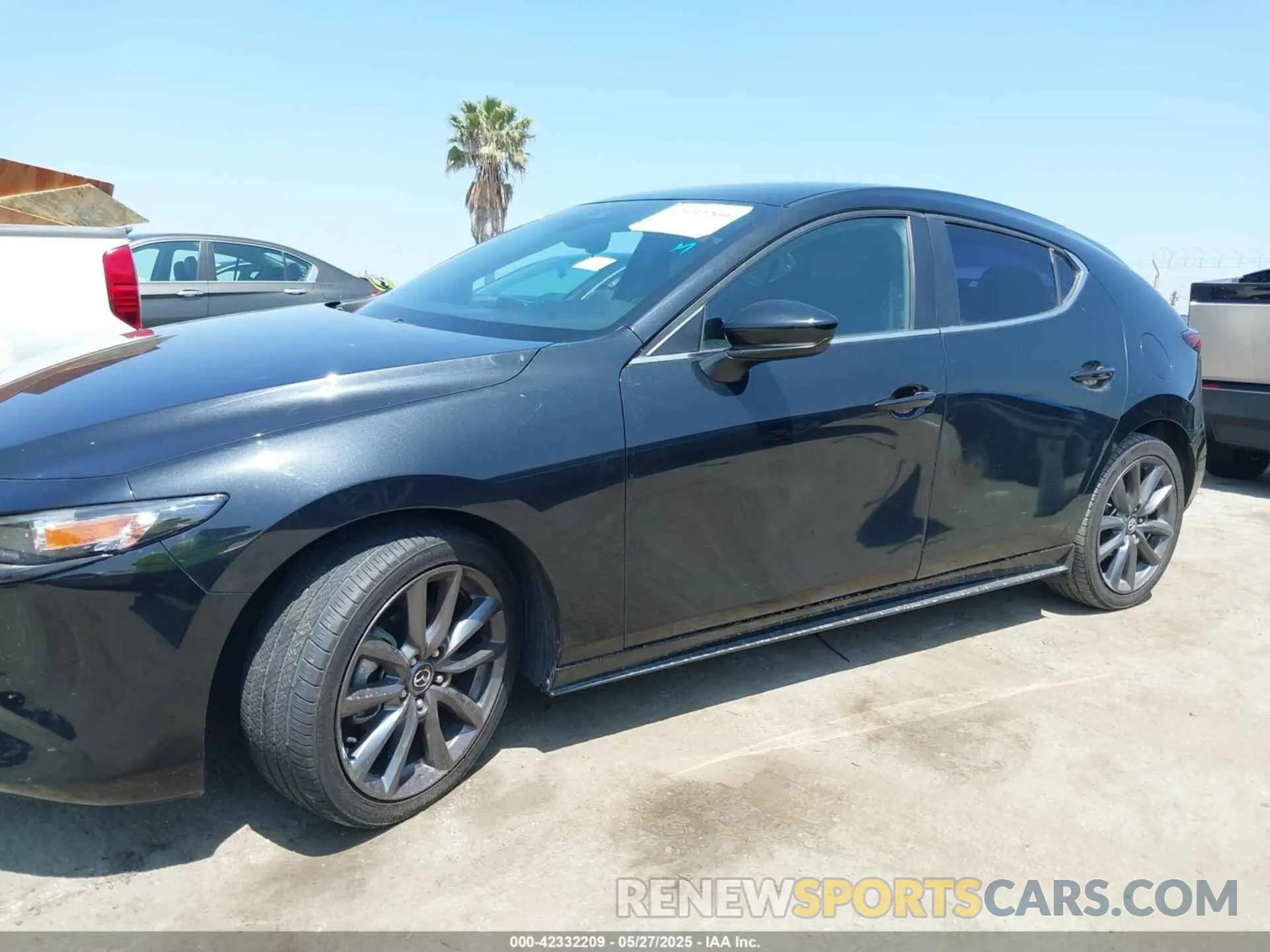 14 Photograph of a damaged car JM1BPAMM1K1139400 MAZDA MAZDA3 2019