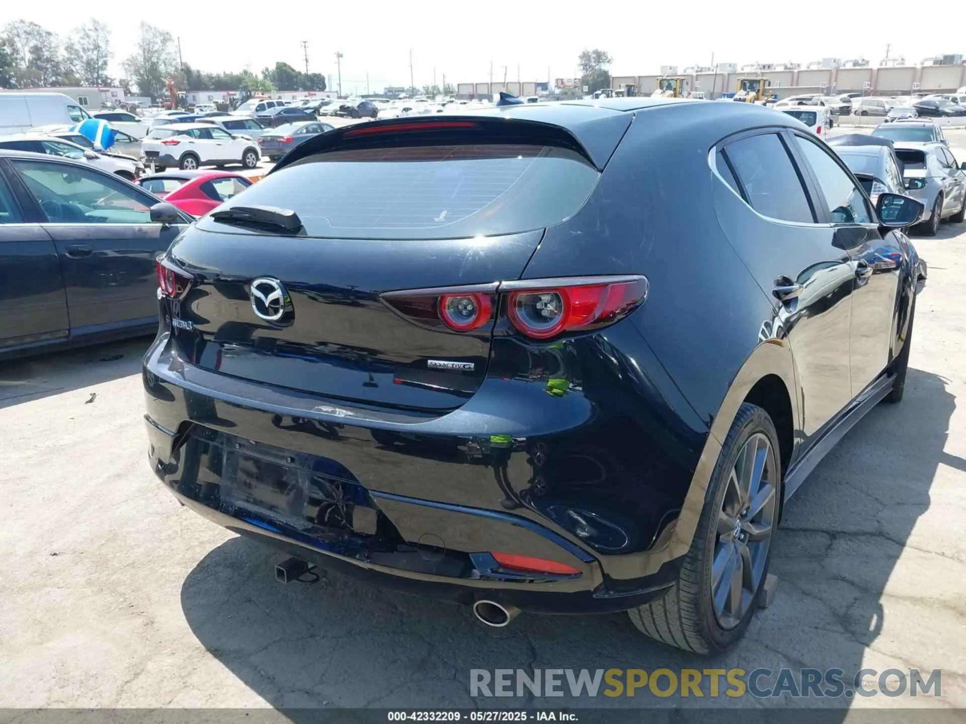 4 Photograph of a damaged car JM1BPAMM1K1139400 MAZDA MAZDA3 2019