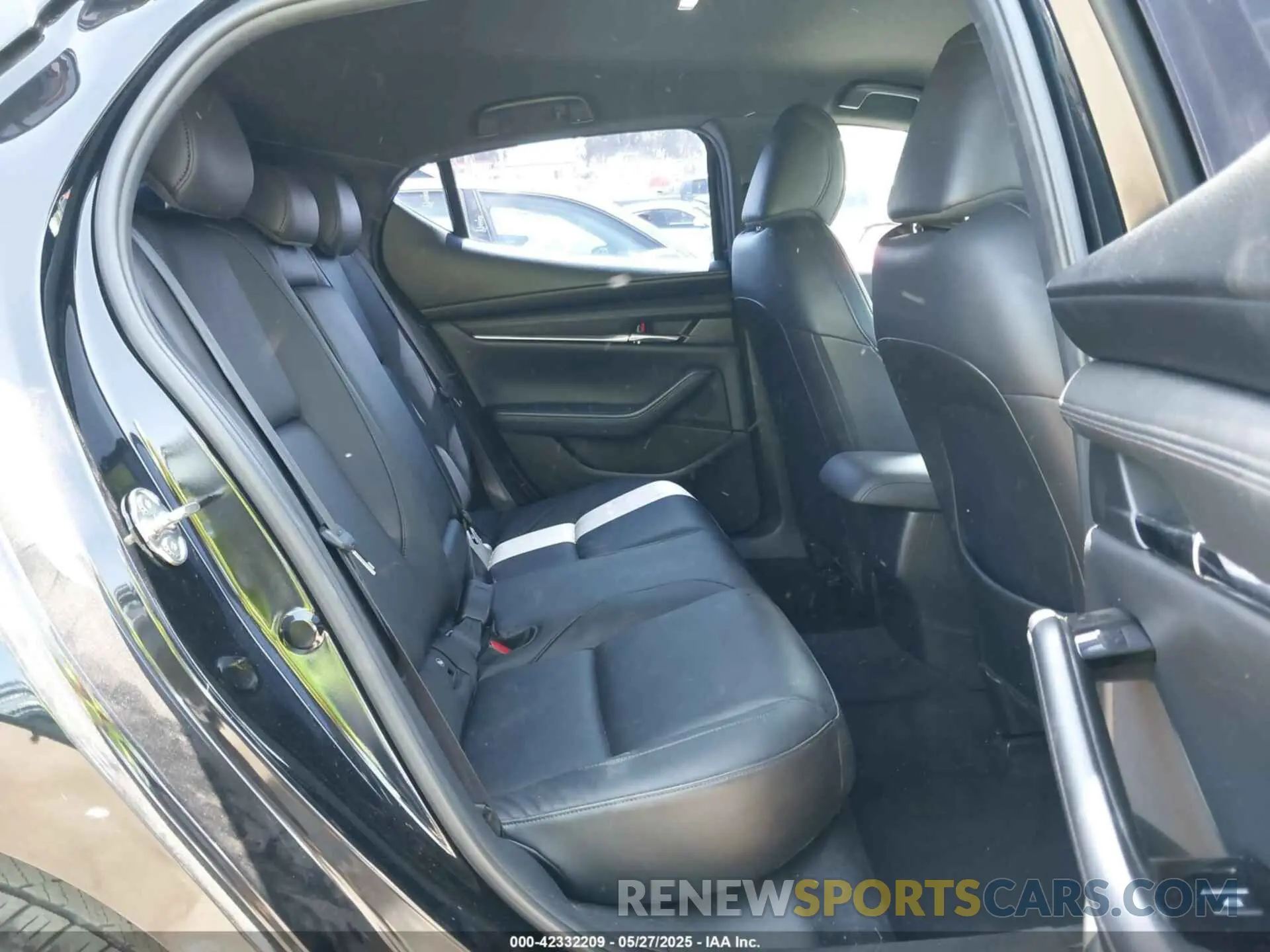 8 Photograph of a damaged car JM1BPAMM1K1139400 MAZDA MAZDA3 2019