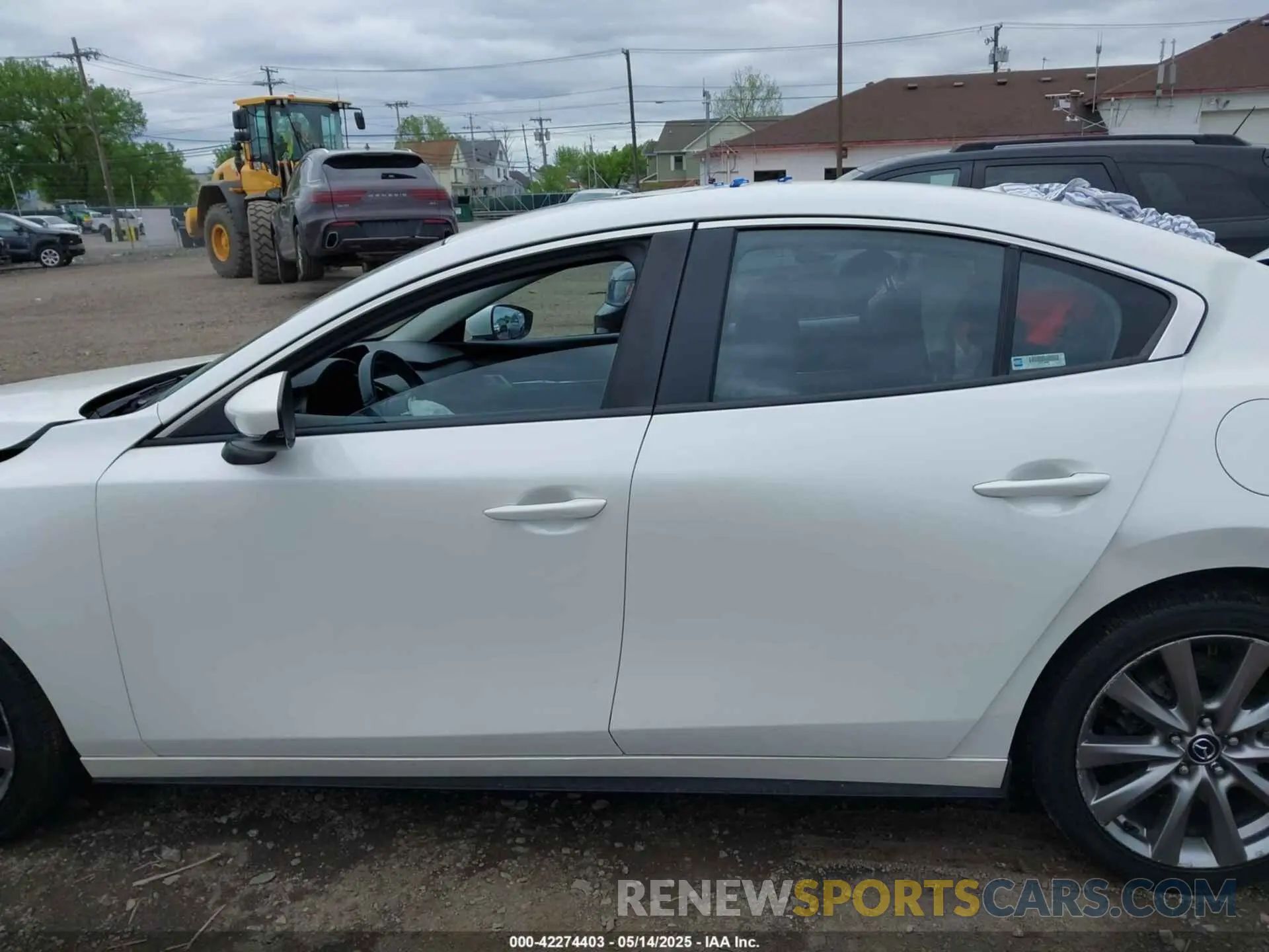 14 Photograph of a damaged car JM1BPBDM1K1116172 MAZDA MAZDA3 2019