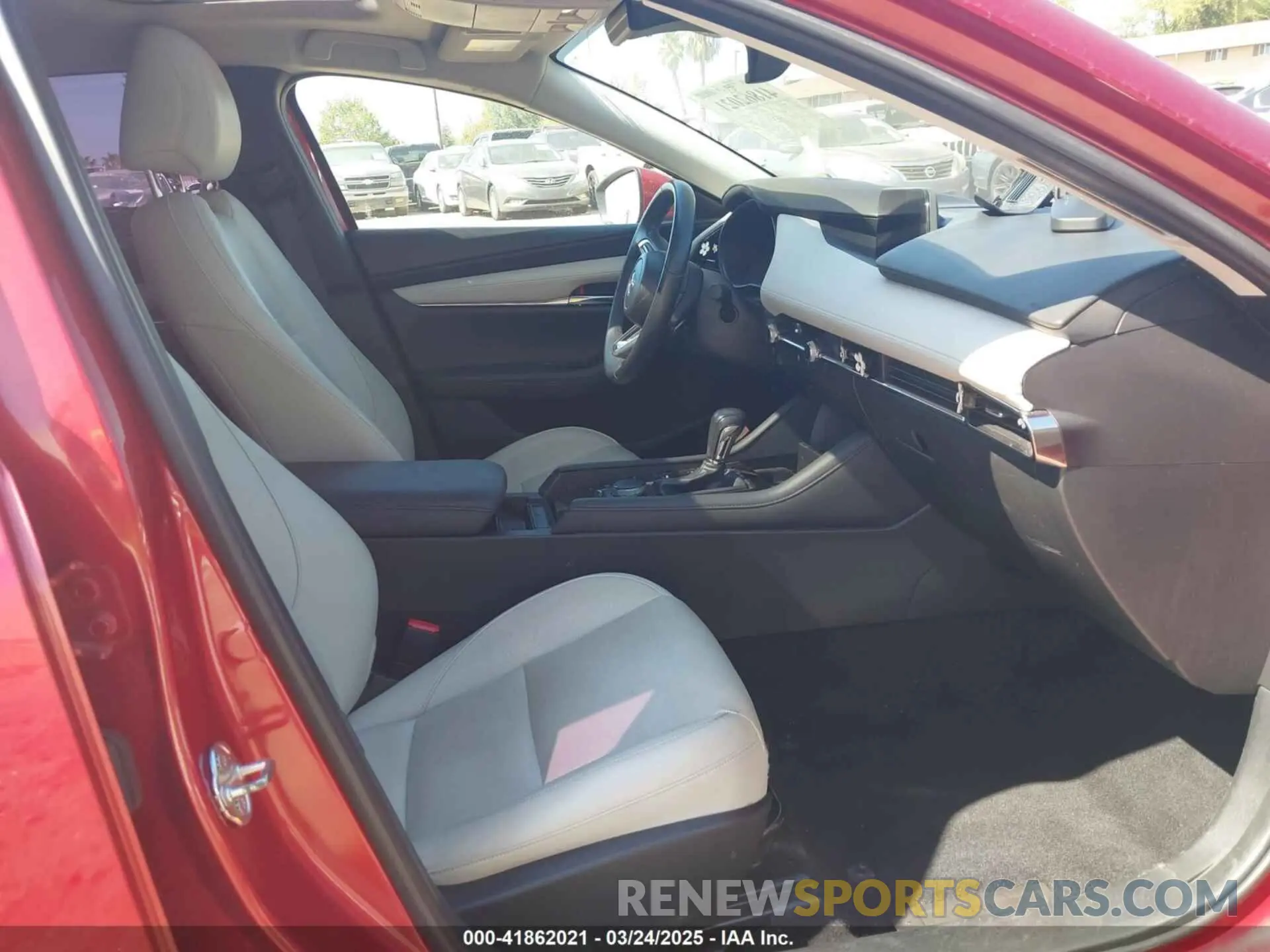 5 Photograph of a damaged car JM1BPBEM7K1119186 MAZDA MAZDA3 2019