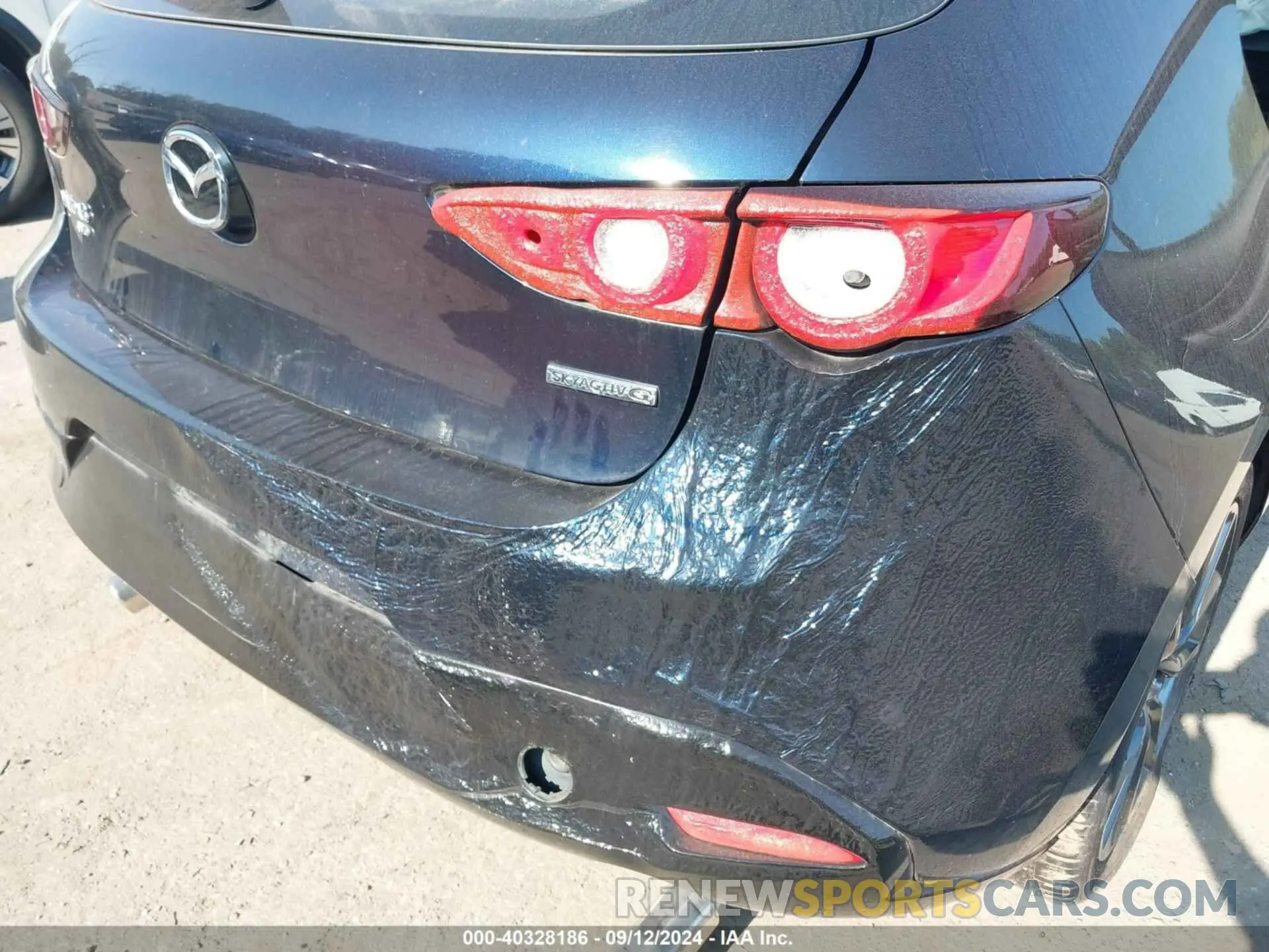 13 Photograph of a damaged car JM1BPBJM2K1144633 MAZDA MAZDA3 2019