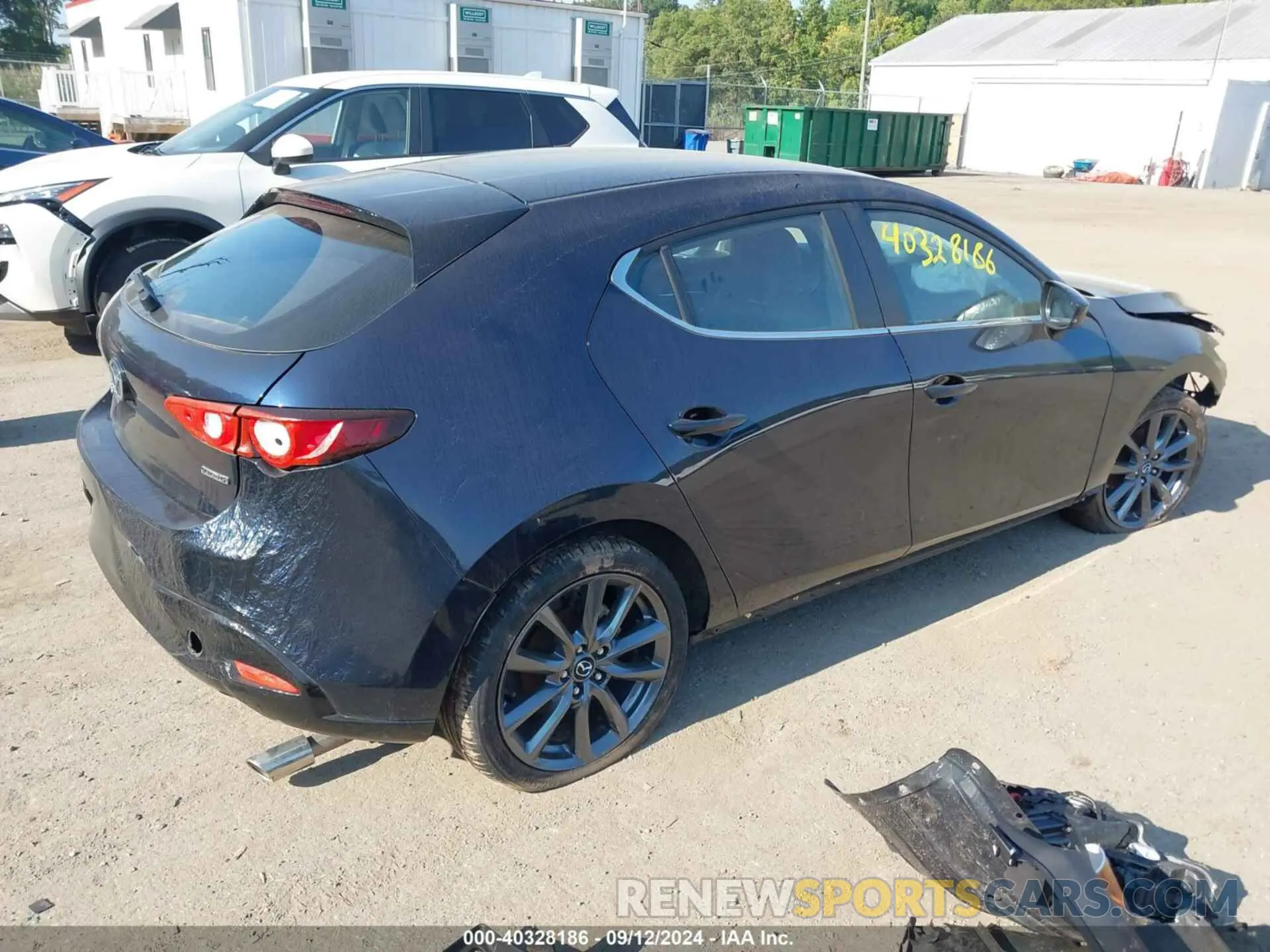 4 Photograph of a damaged car JM1BPBJM2K1144633 MAZDA MAZDA3 2019