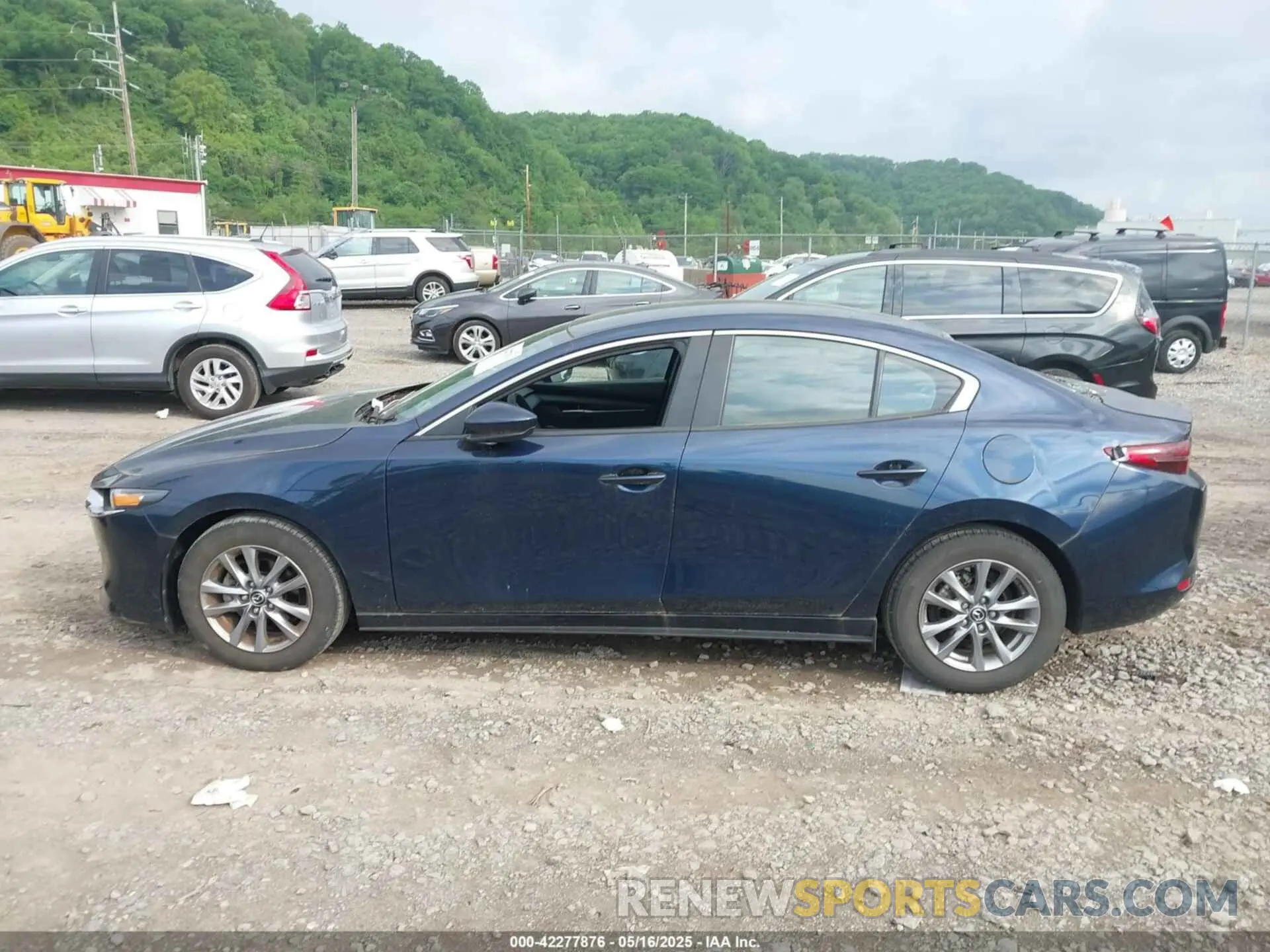 14 Photograph of a damaged car 3MZBPABL1LM129851 MAZDA MAZDA3 2020
