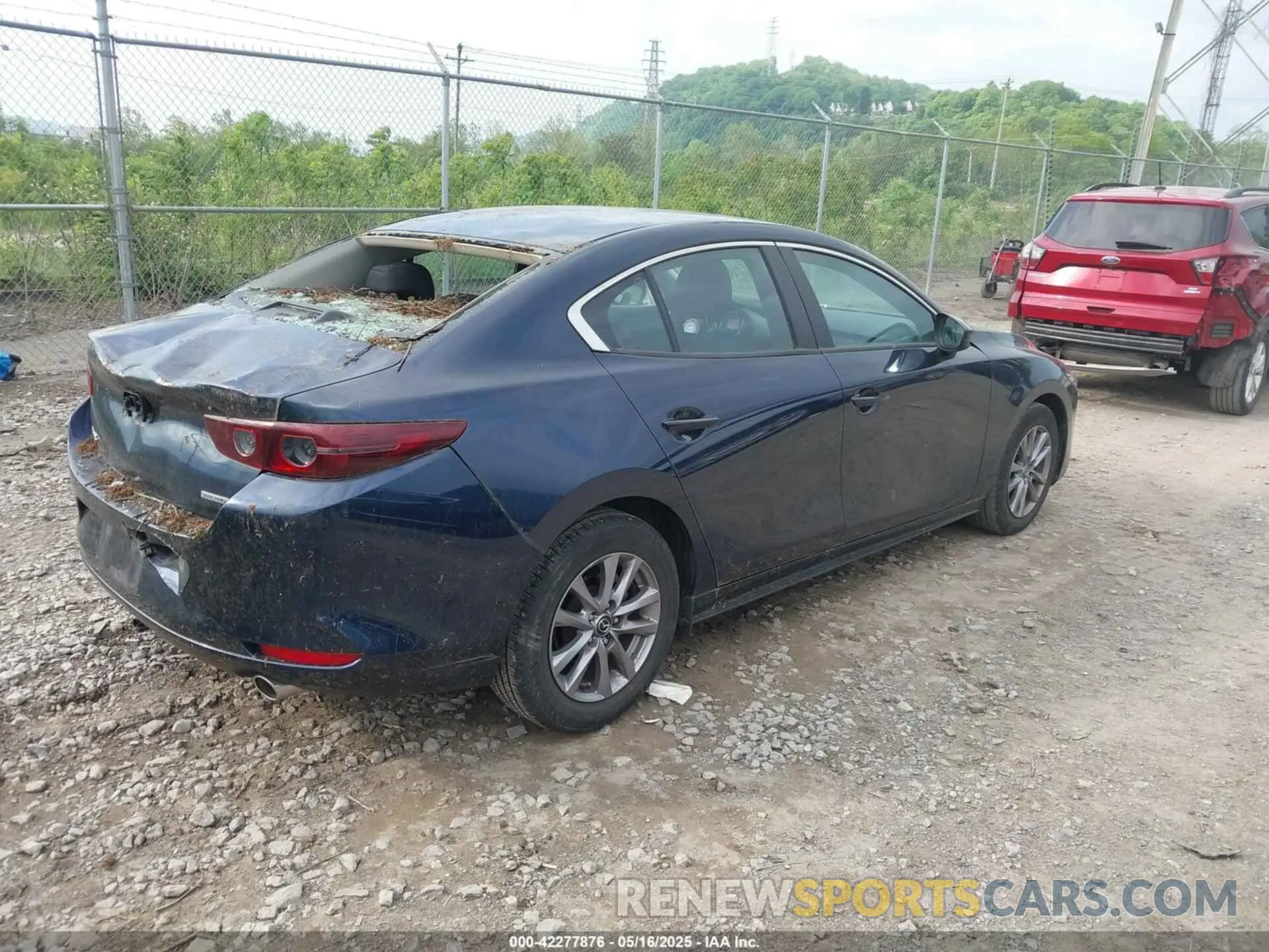 4 Photograph of a damaged car 3MZBPABL1LM129851 MAZDA MAZDA3 2020