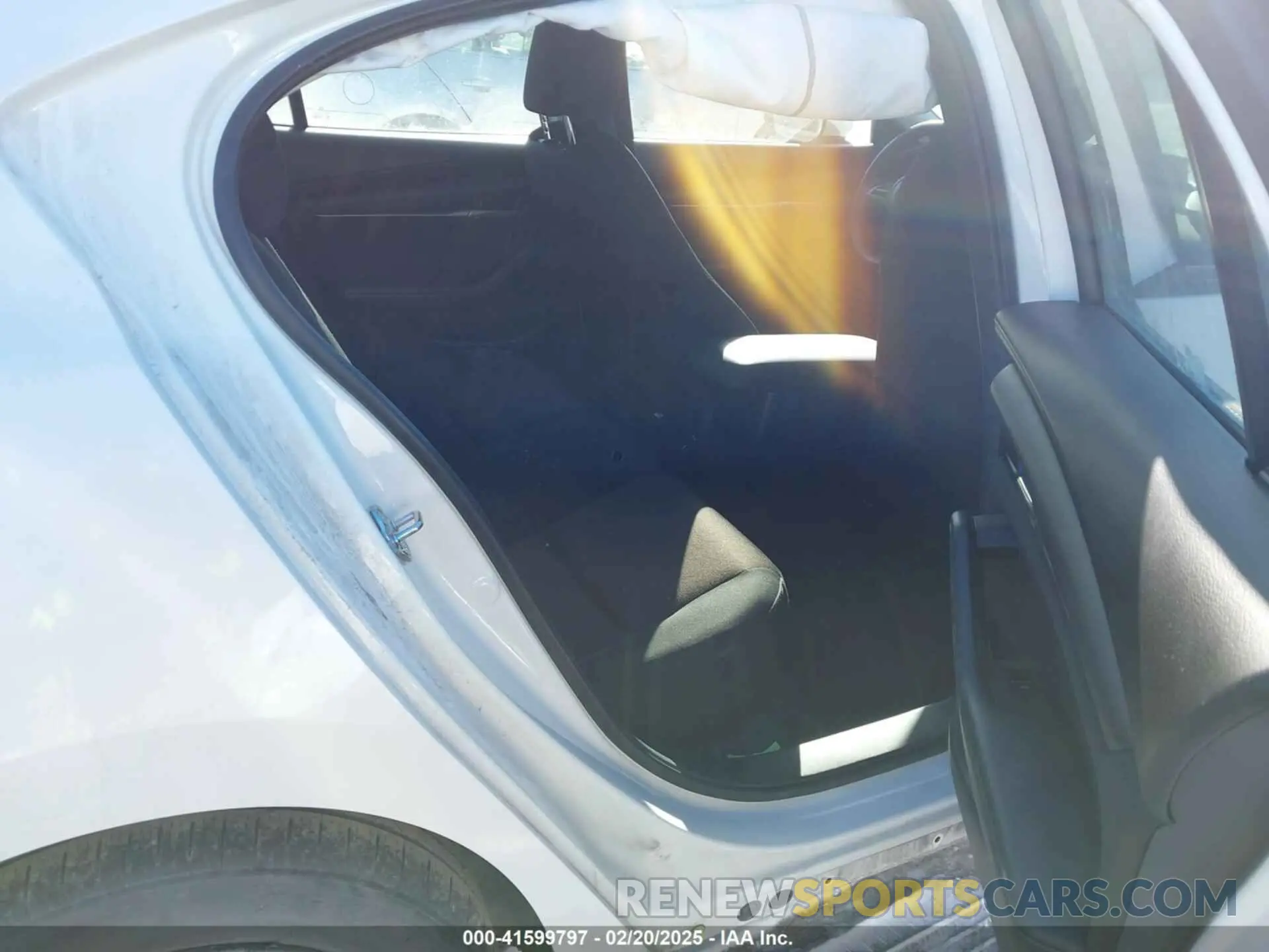 8 Photograph of a damaged car 3MZBPABL2LM122620 MAZDA MAZDA3 2020