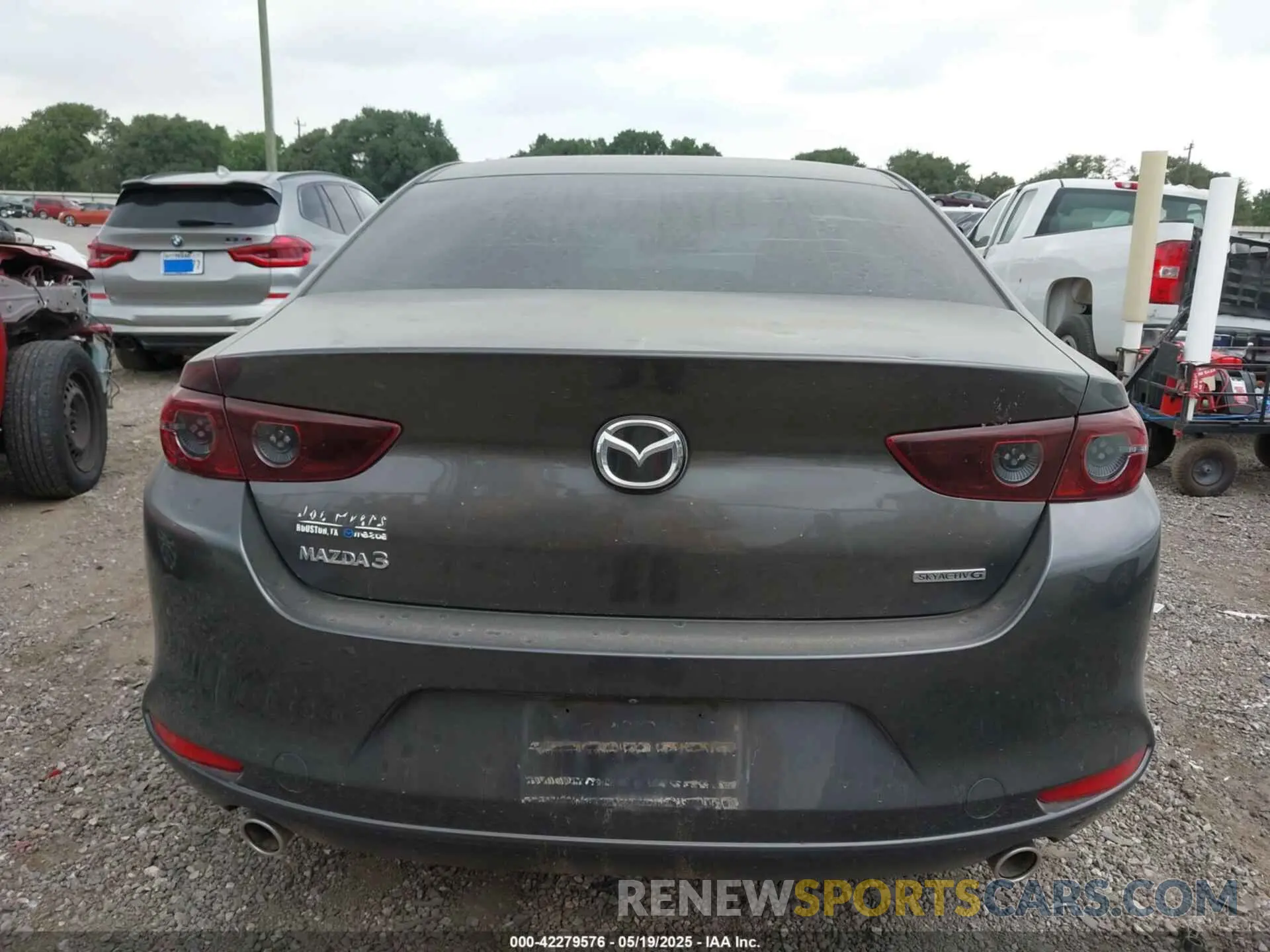 16 Photograph of a damaged car 3MZBPACL6LM130136 MAZDA MAZDA3 2020