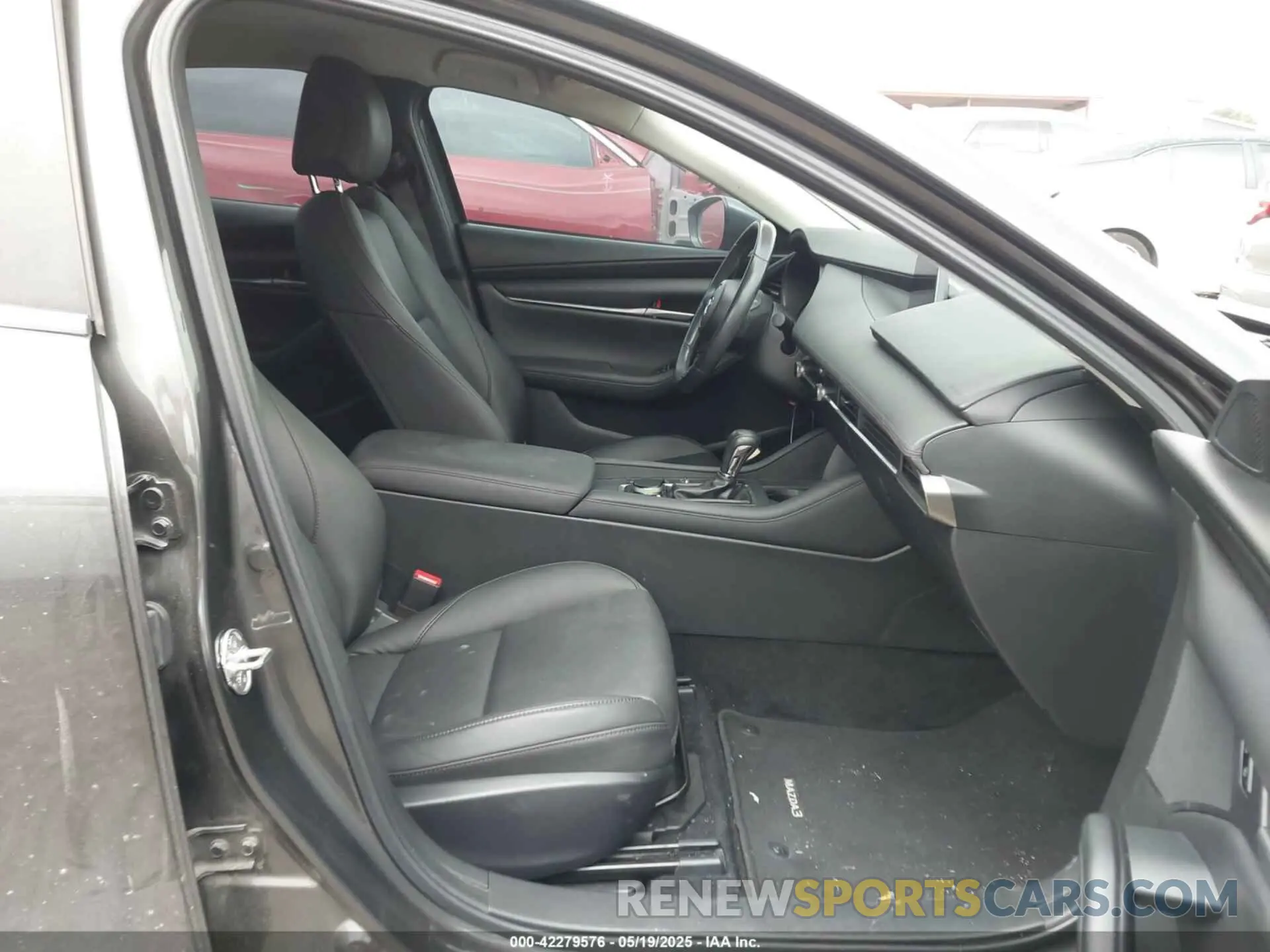 5 Photograph of a damaged car 3MZBPACL6LM130136 MAZDA MAZDA3 2020