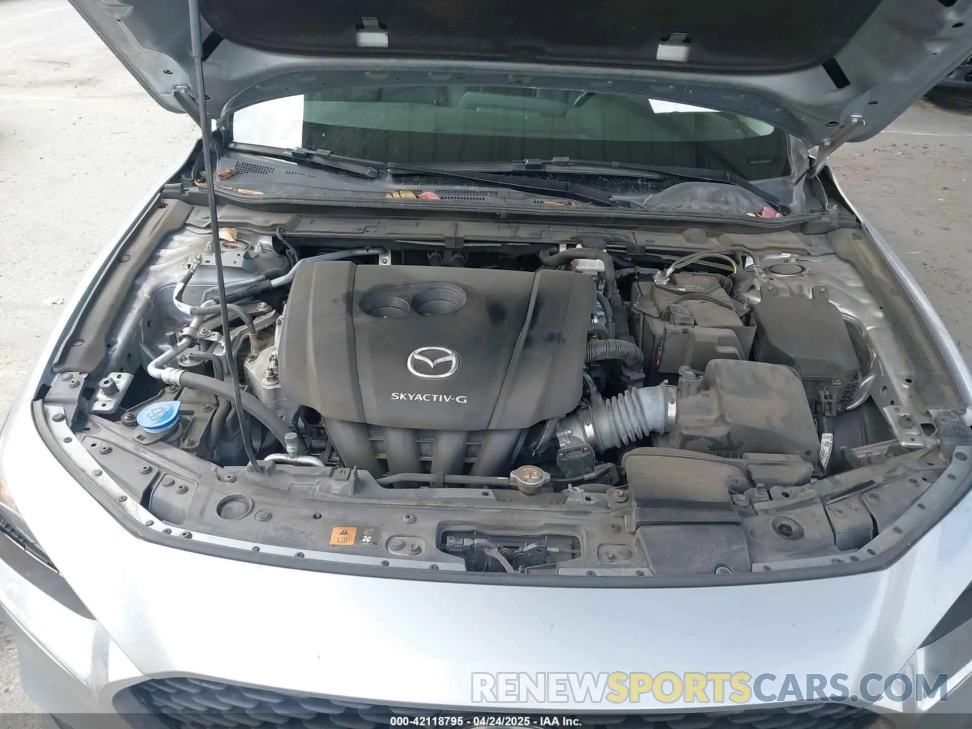 10 Photograph of a damaged car 3MZBPACL6LM131481 MAZDA MAZDA3 2020