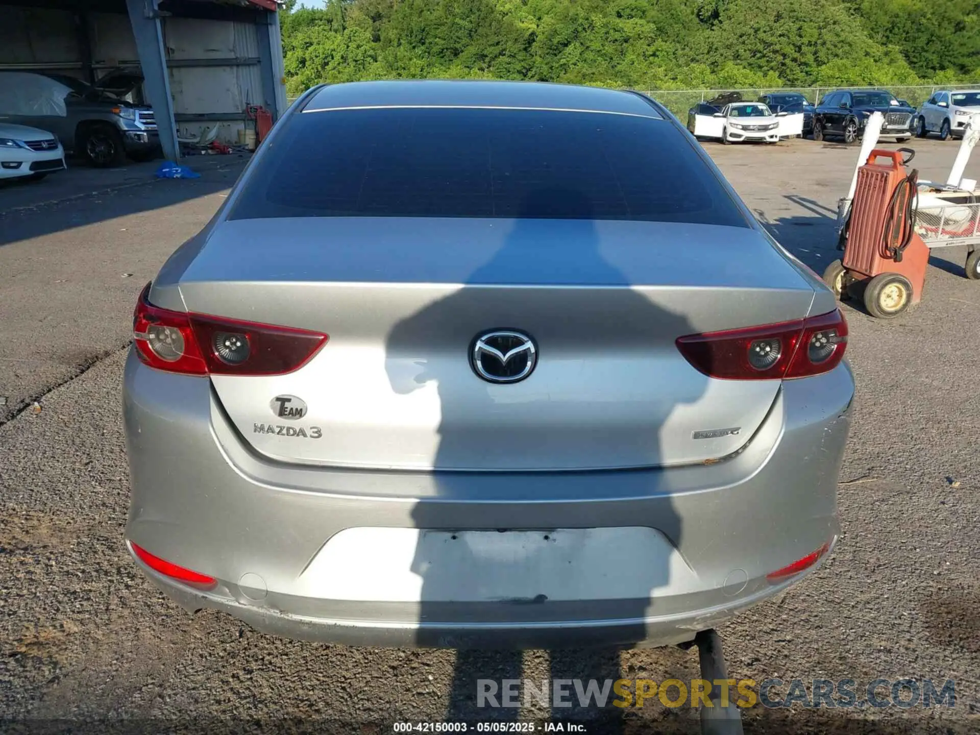 16 Photograph of a damaged car 3MZBPACL6LM133425 MAZDA MAZDA3 2020