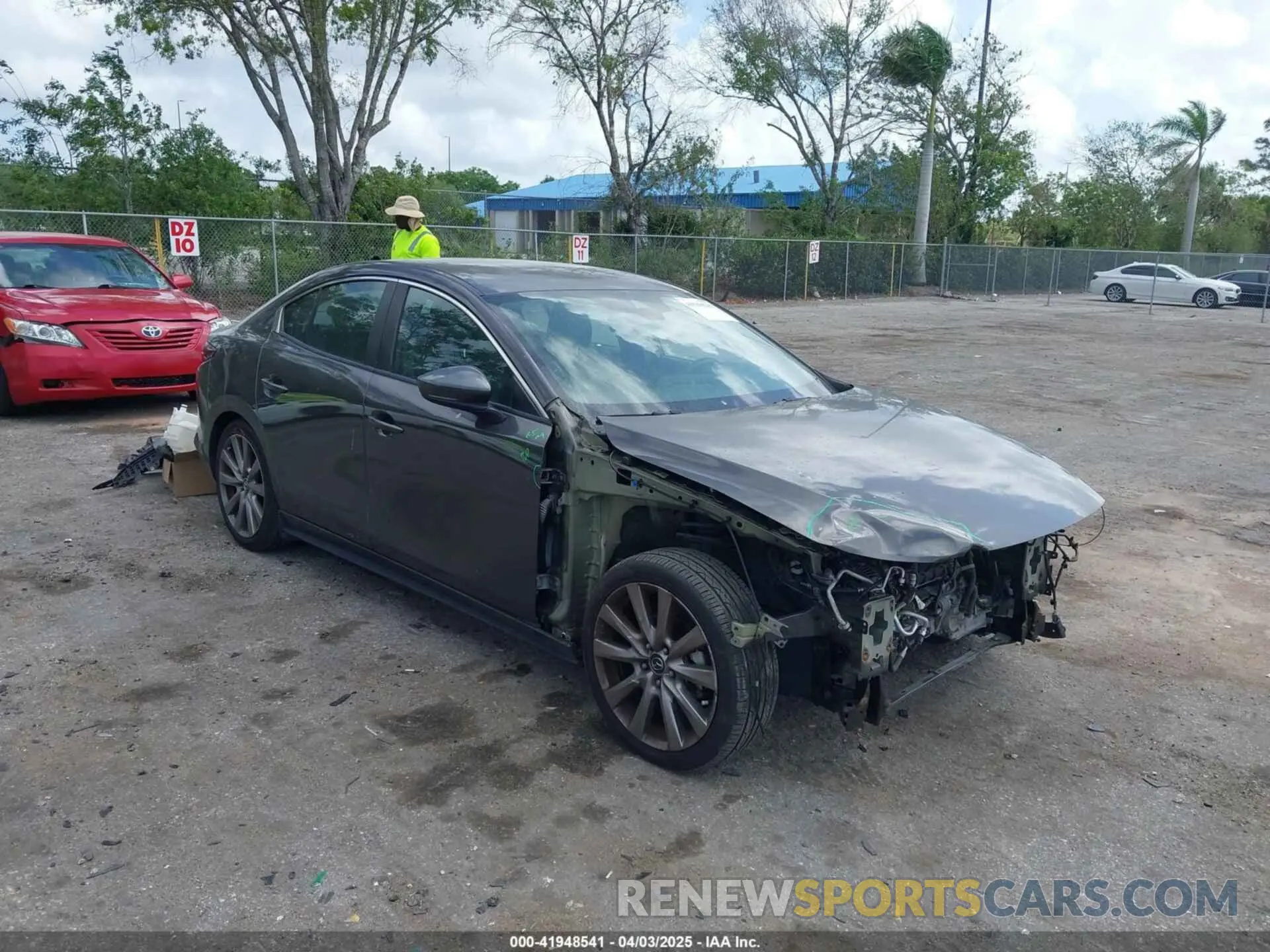 1 Photograph of a damaged car 3MZBPACL9LM127098 MAZDA MAZDA3 2020