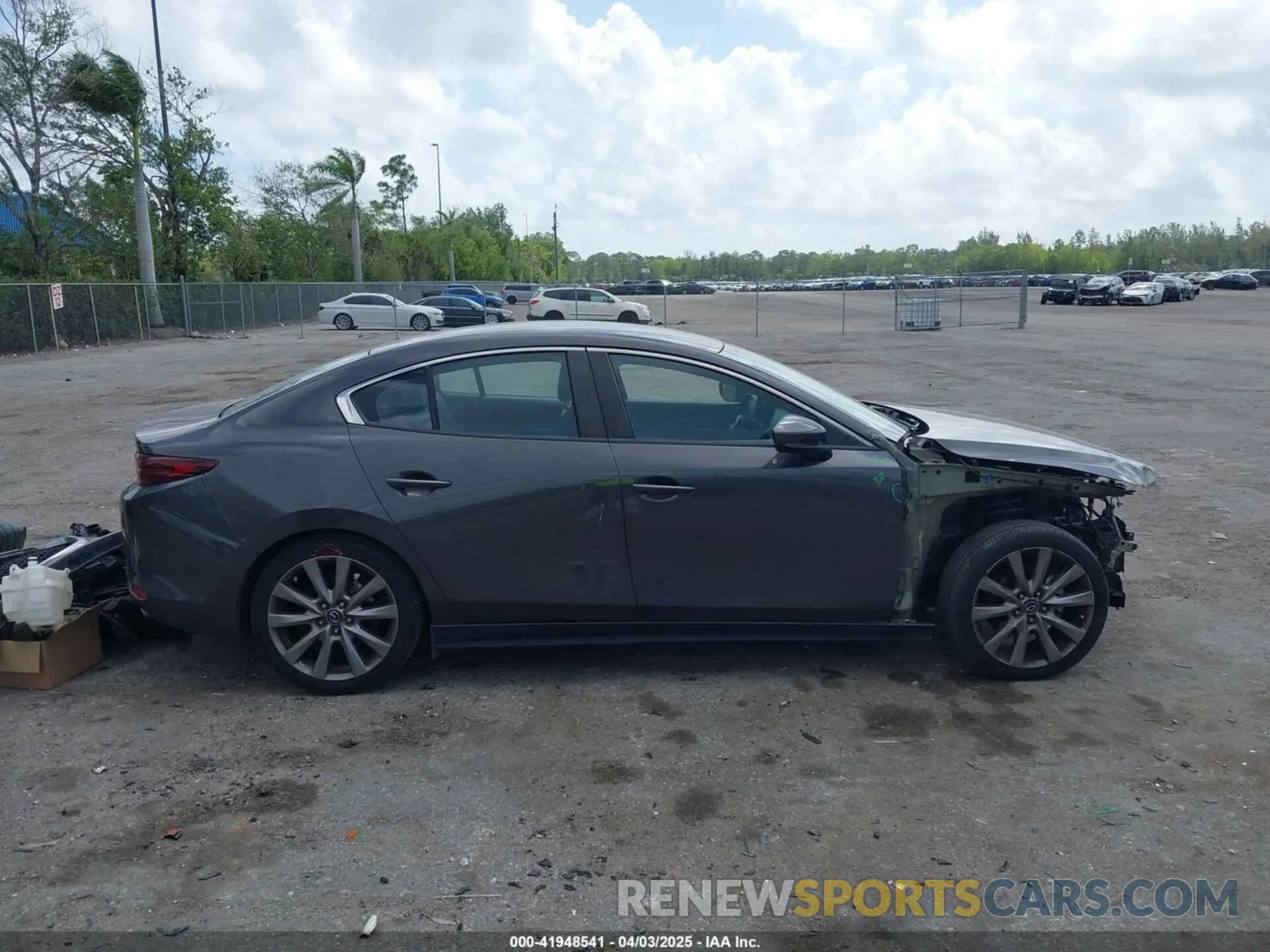 13 Photograph of a damaged car 3MZBPACL9LM127098 MAZDA MAZDA3 2020