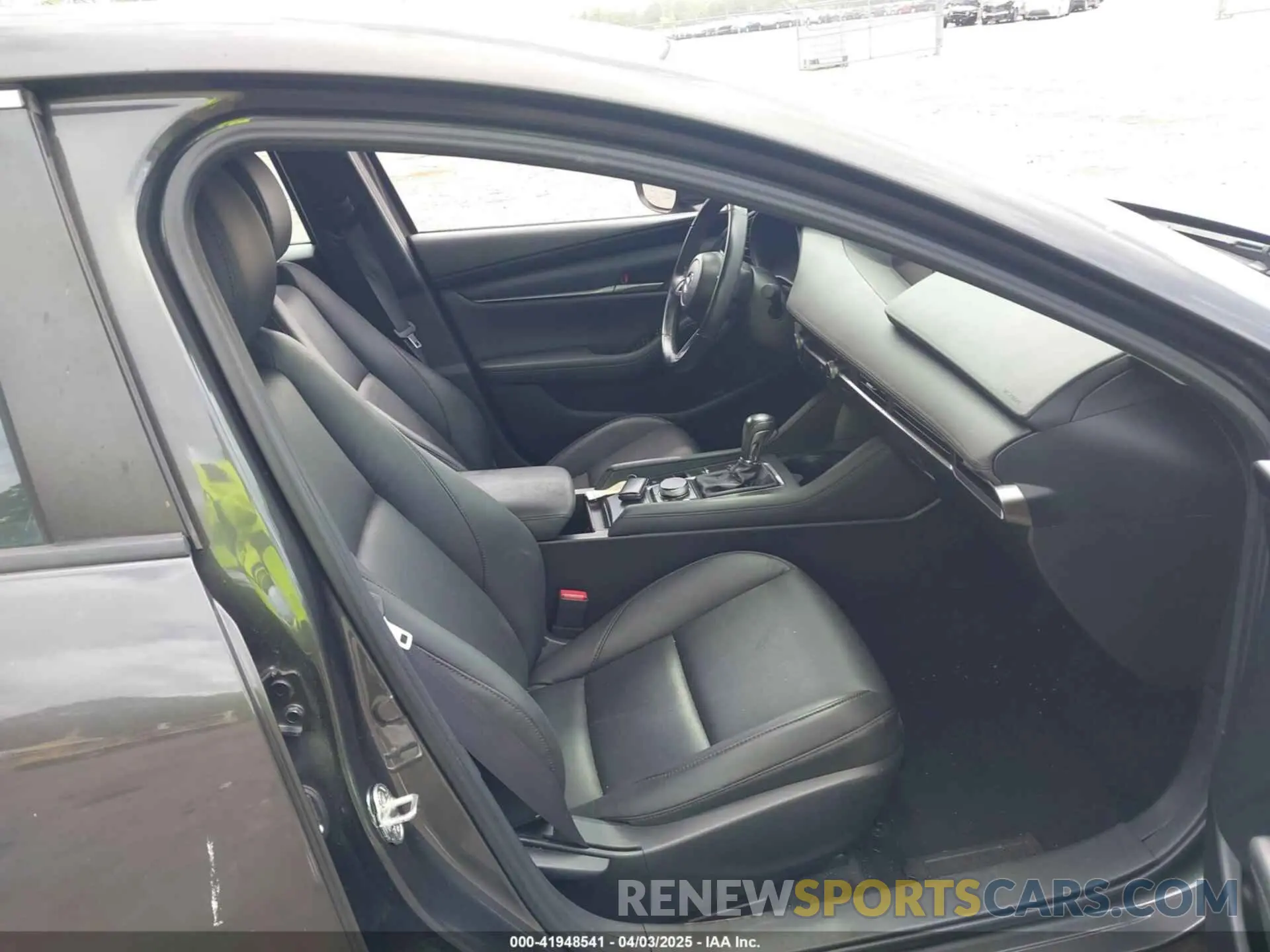5 Photograph of a damaged car 3MZBPACL9LM127098 MAZDA MAZDA3 2020