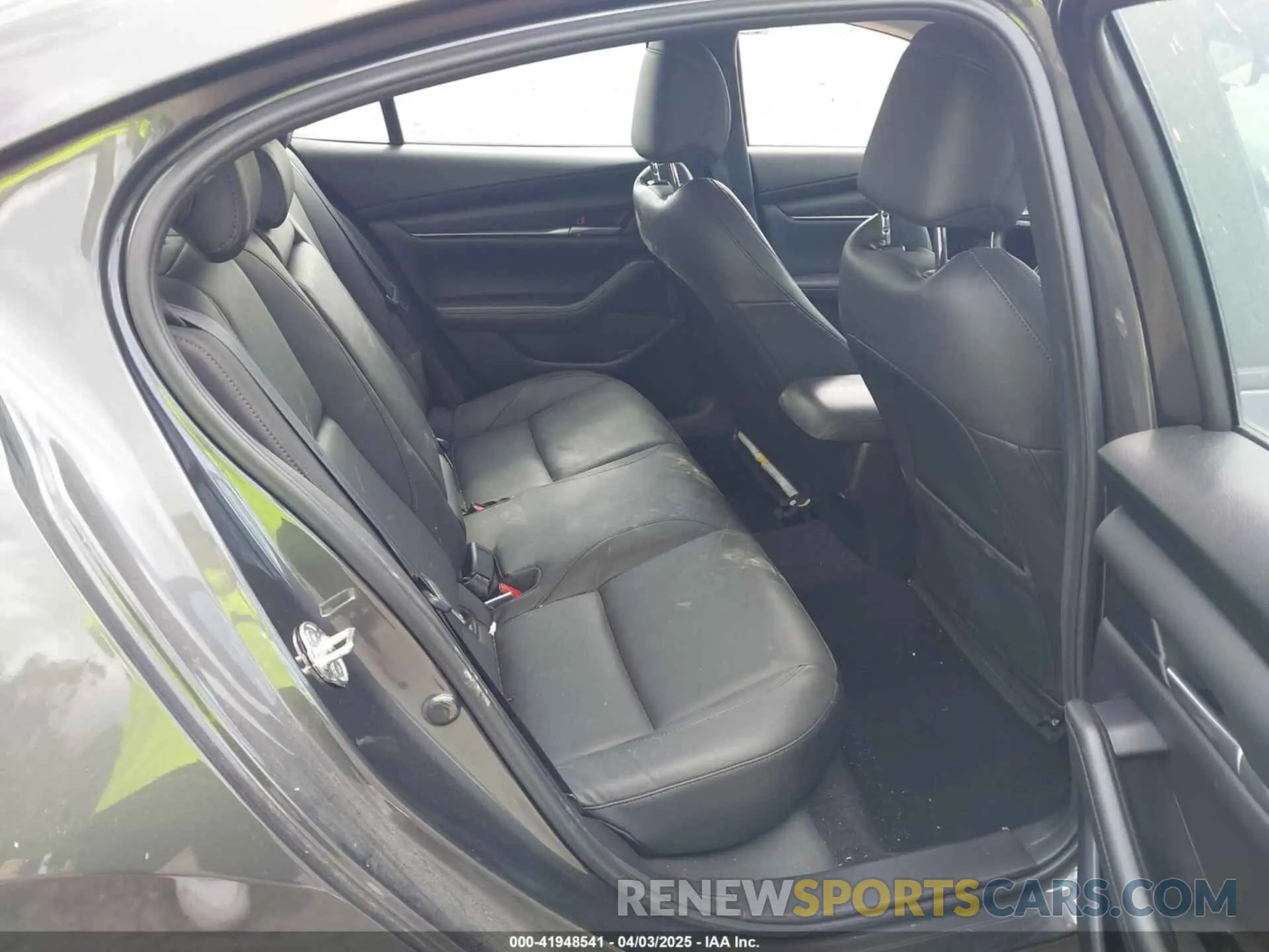 8 Photograph of a damaged car 3MZBPACL9LM127098 MAZDA MAZDA3 2020