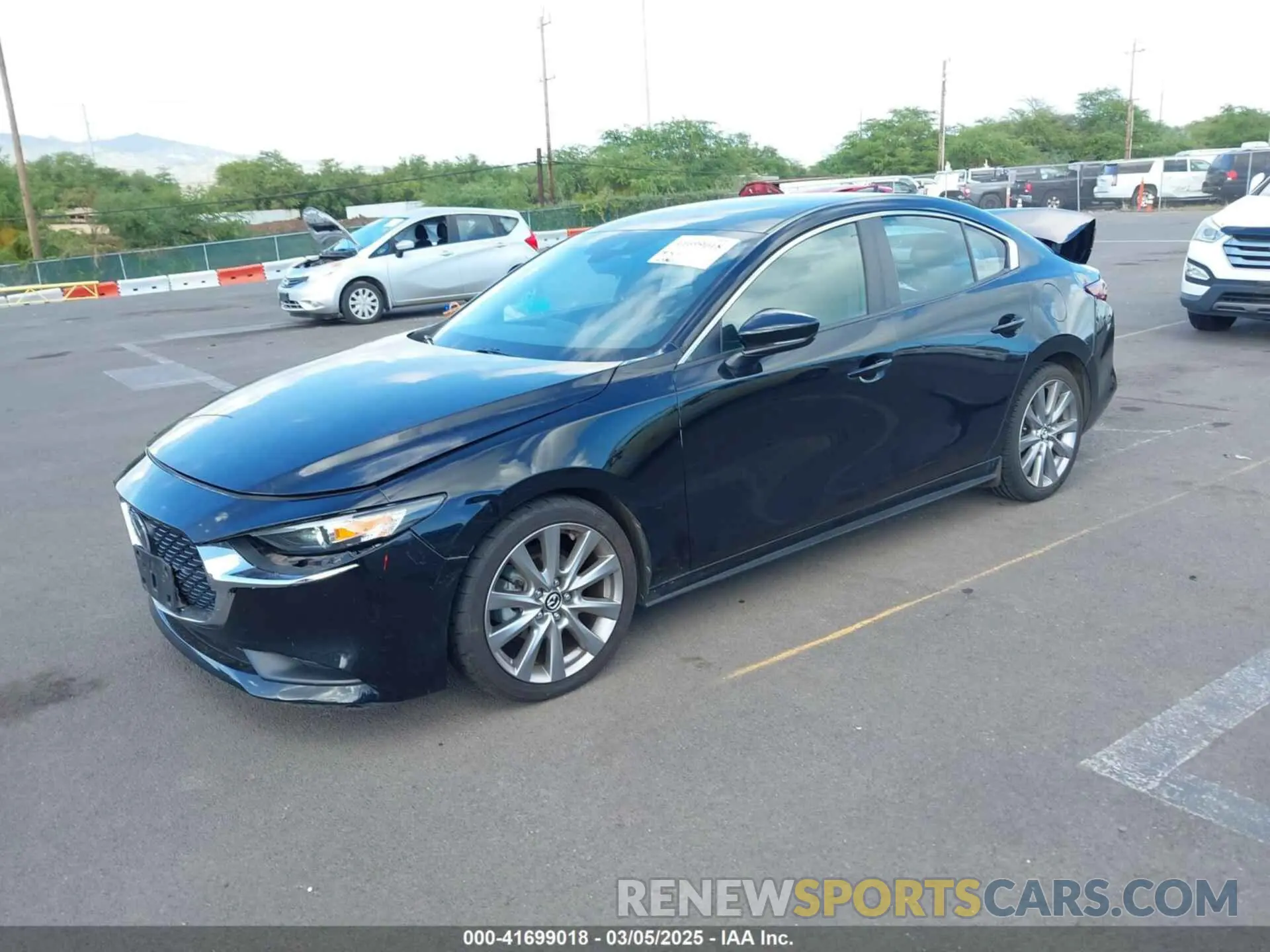 2 Photograph of a damaged car 3MZBPACL9LM131720 MAZDA MAZDA3 2020
