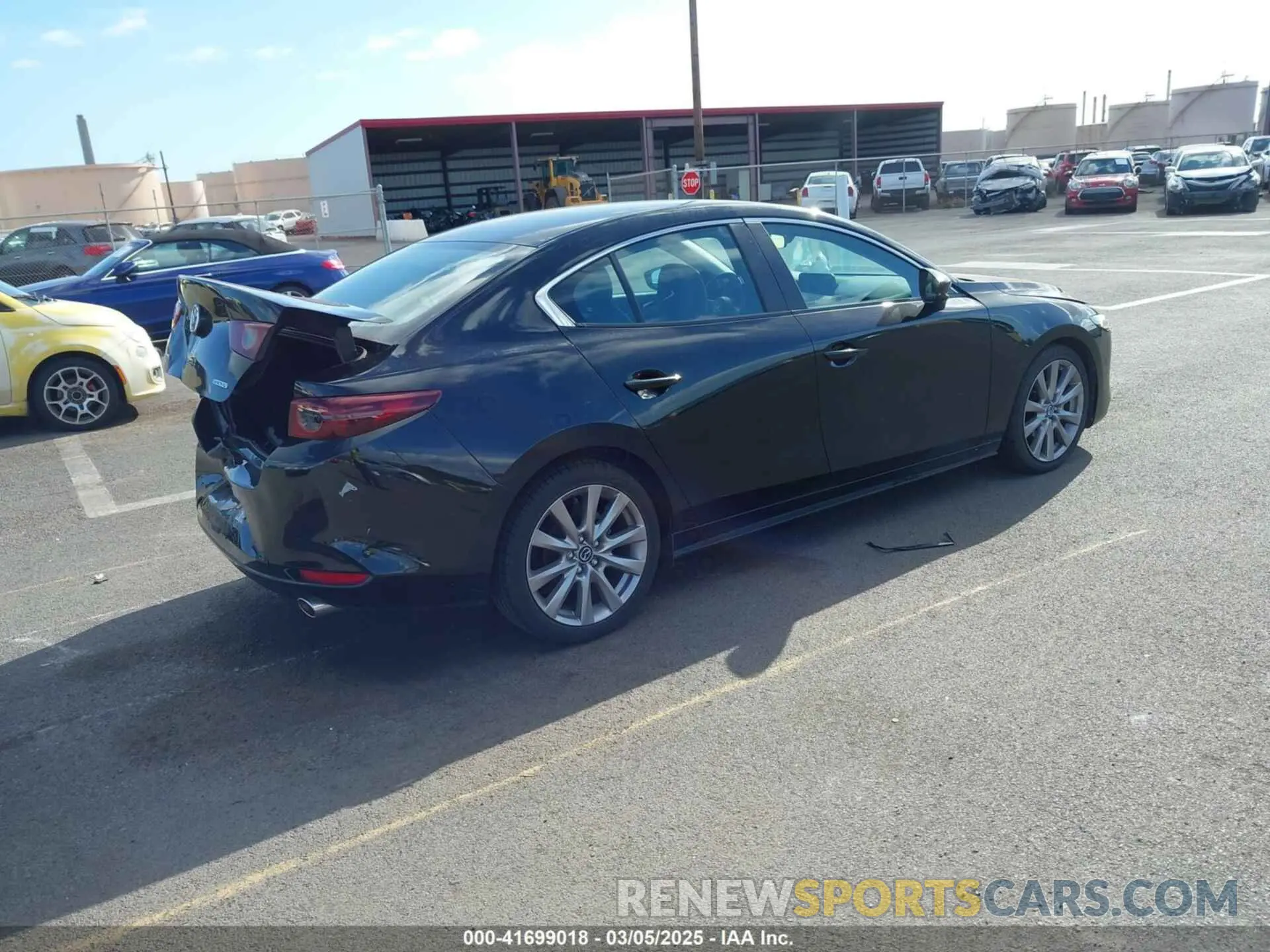 4 Photograph of a damaged car 3MZBPACL9LM131720 MAZDA MAZDA3 2020