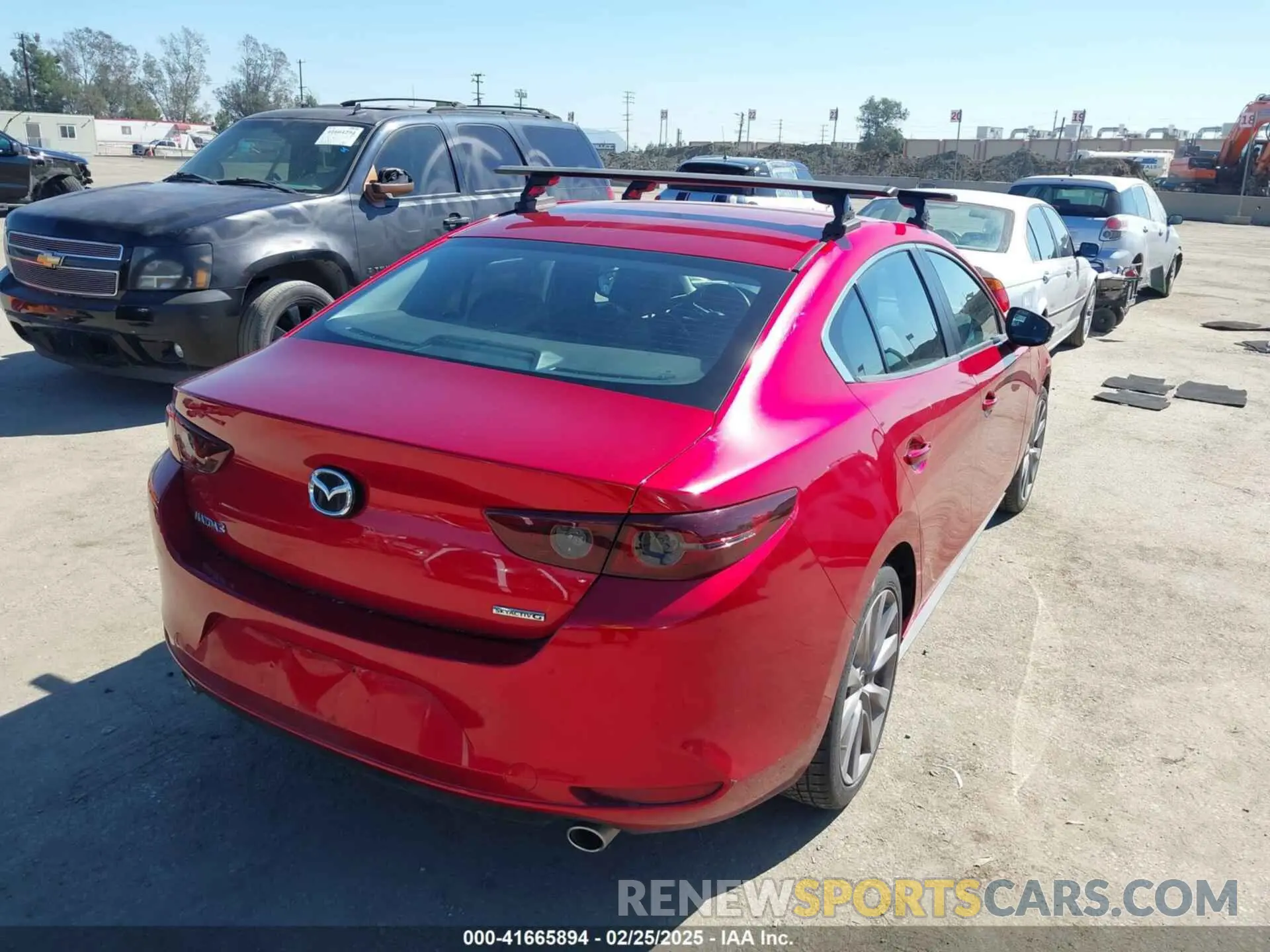 4 Photograph of a damaged car 3MZBPACLXLM129233 MAZDA MAZDA3 2020