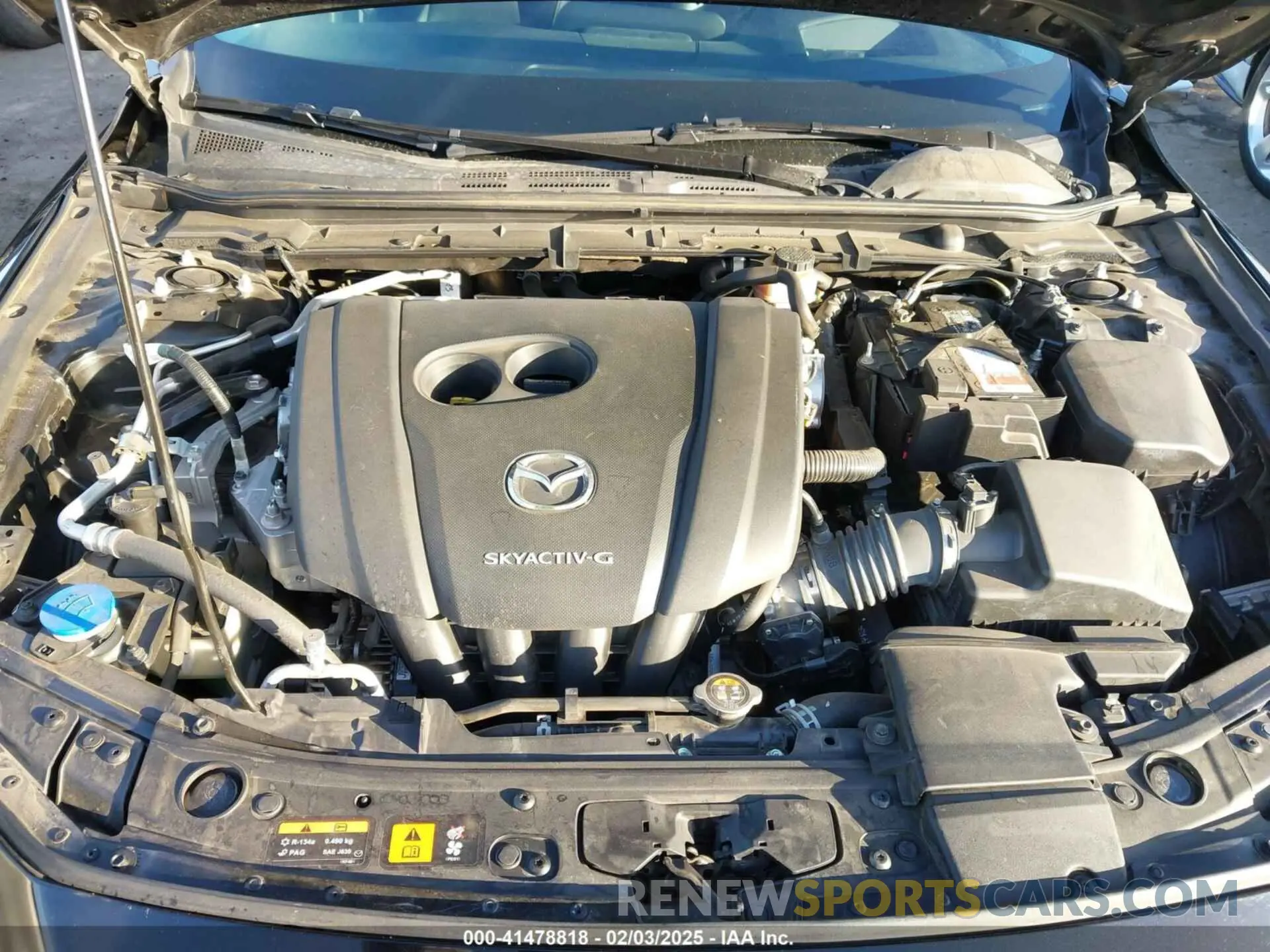 10 Photograph of a damaged car 3MZBPAEM2LM124405 MAZDA MAZDA3 2020