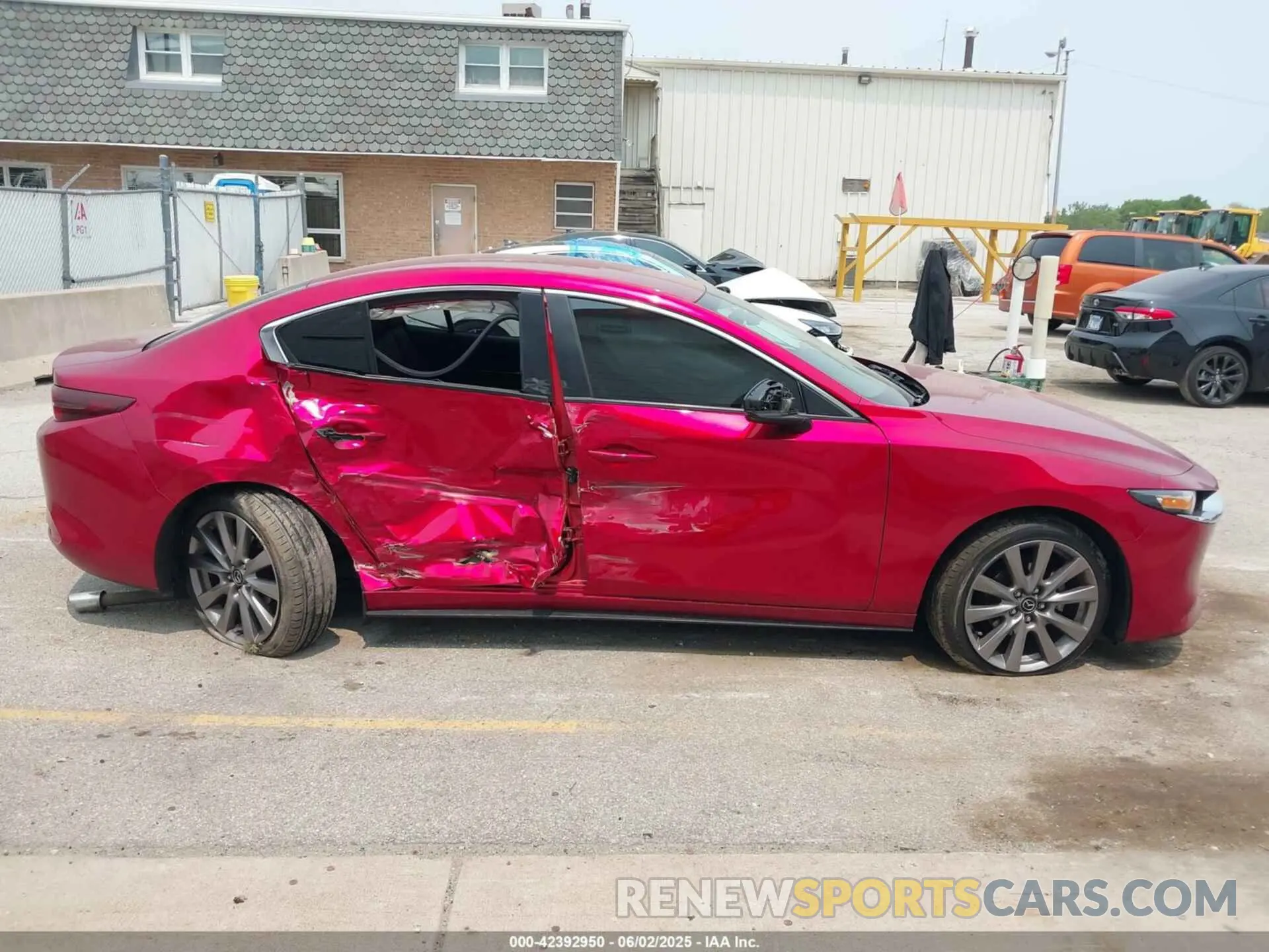 14 Photograph of a damaged car 3MZBPBCM6LM138350 MAZDA MAZDA3 2020