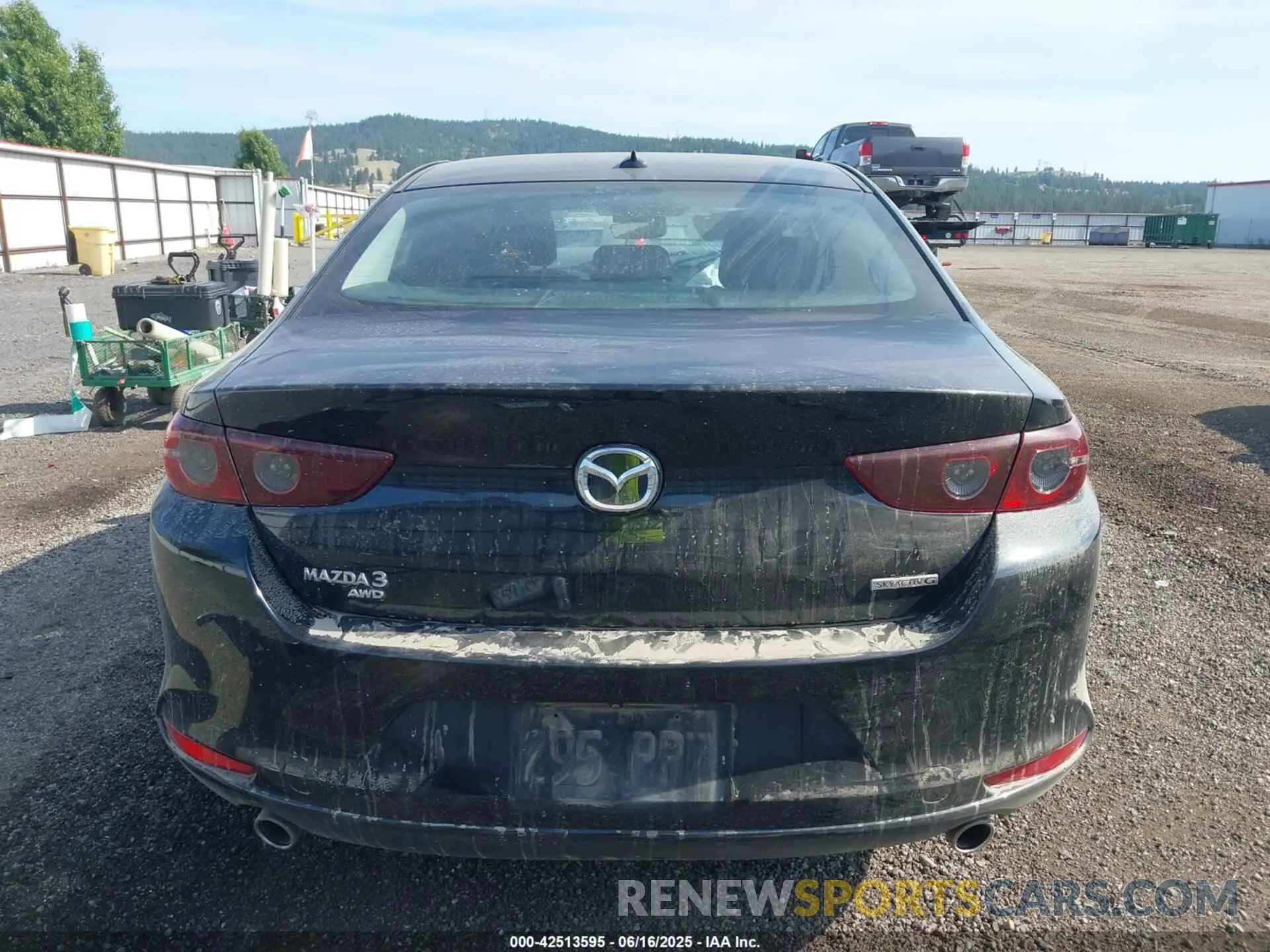 16 Photograph of a damaged car 3MZBPBDM2LM133399 MAZDA MAZDA3 2020