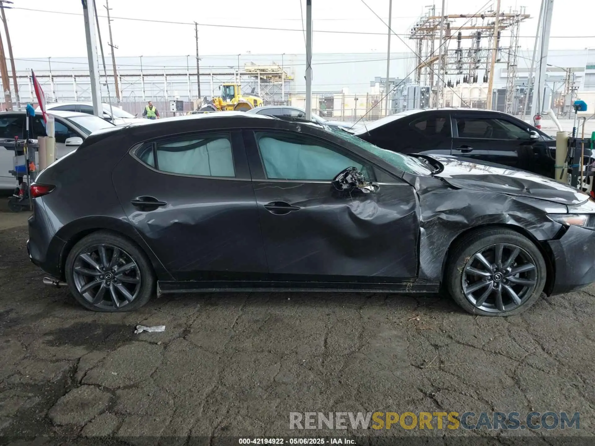 13 Photograph of a damaged car JM1BPALM0L1163707 MAZDA MAZDA3 2020