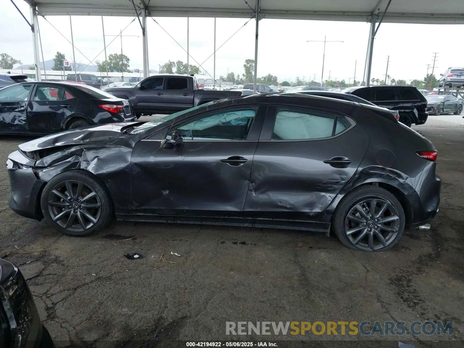 14 Photograph of a damaged car JM1BPALM0L1163707 MAZDA MAZDA3 2020