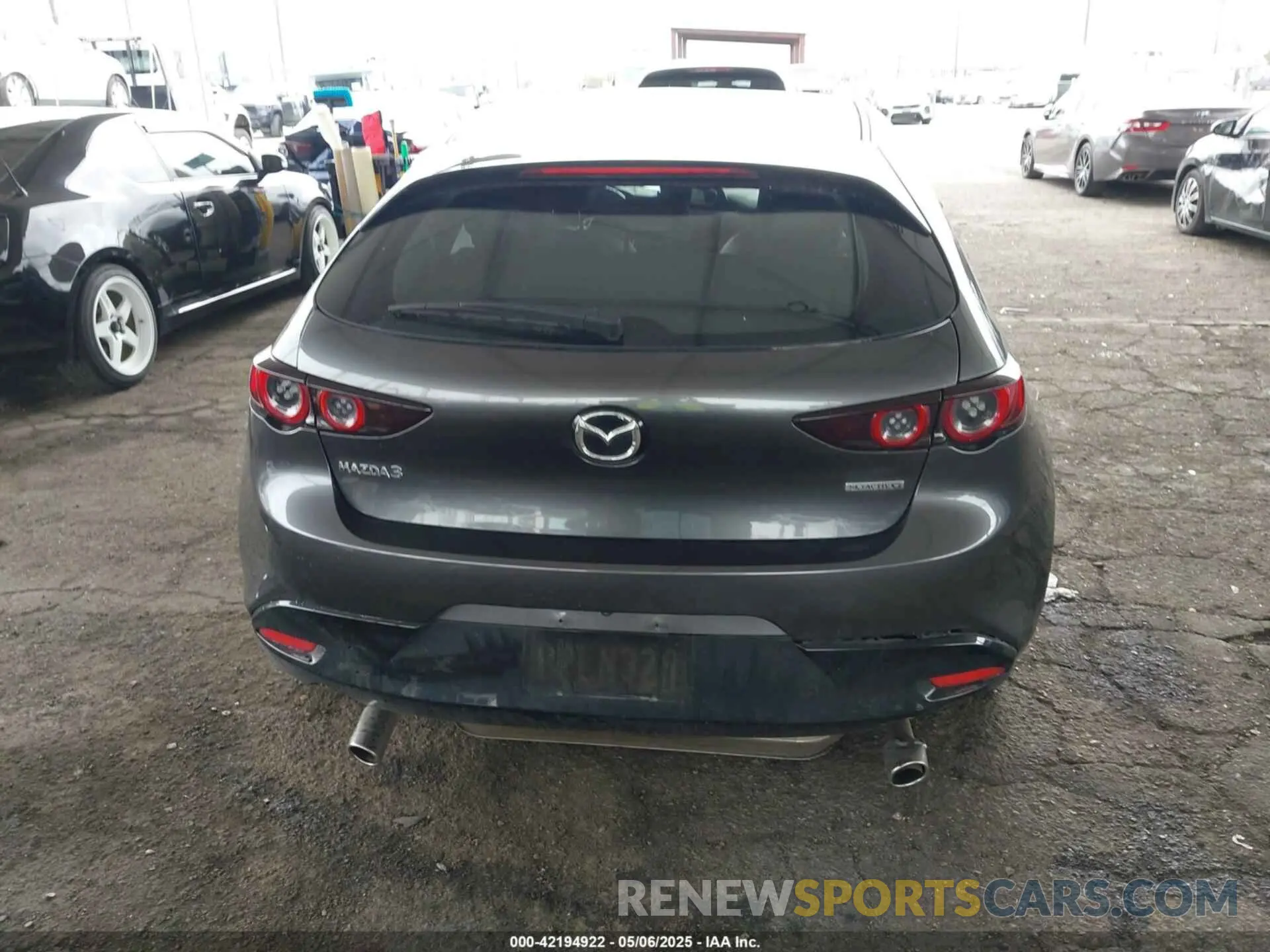 16 Photograph of a damaged car JM1BPALM0L1163707 MAZDA MAZDA3 2020