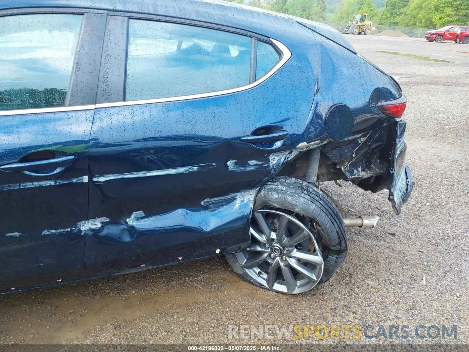 17 Photograph of a damaged car JM1BPALM1L1158967 MAZDA MAZDA3 2020