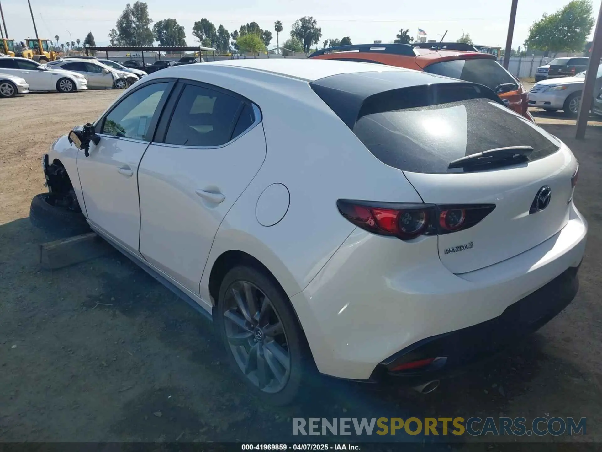 3 Photograph of a damaged car JM1BPALM1L1173422 MAZDA MAZDA3 2020