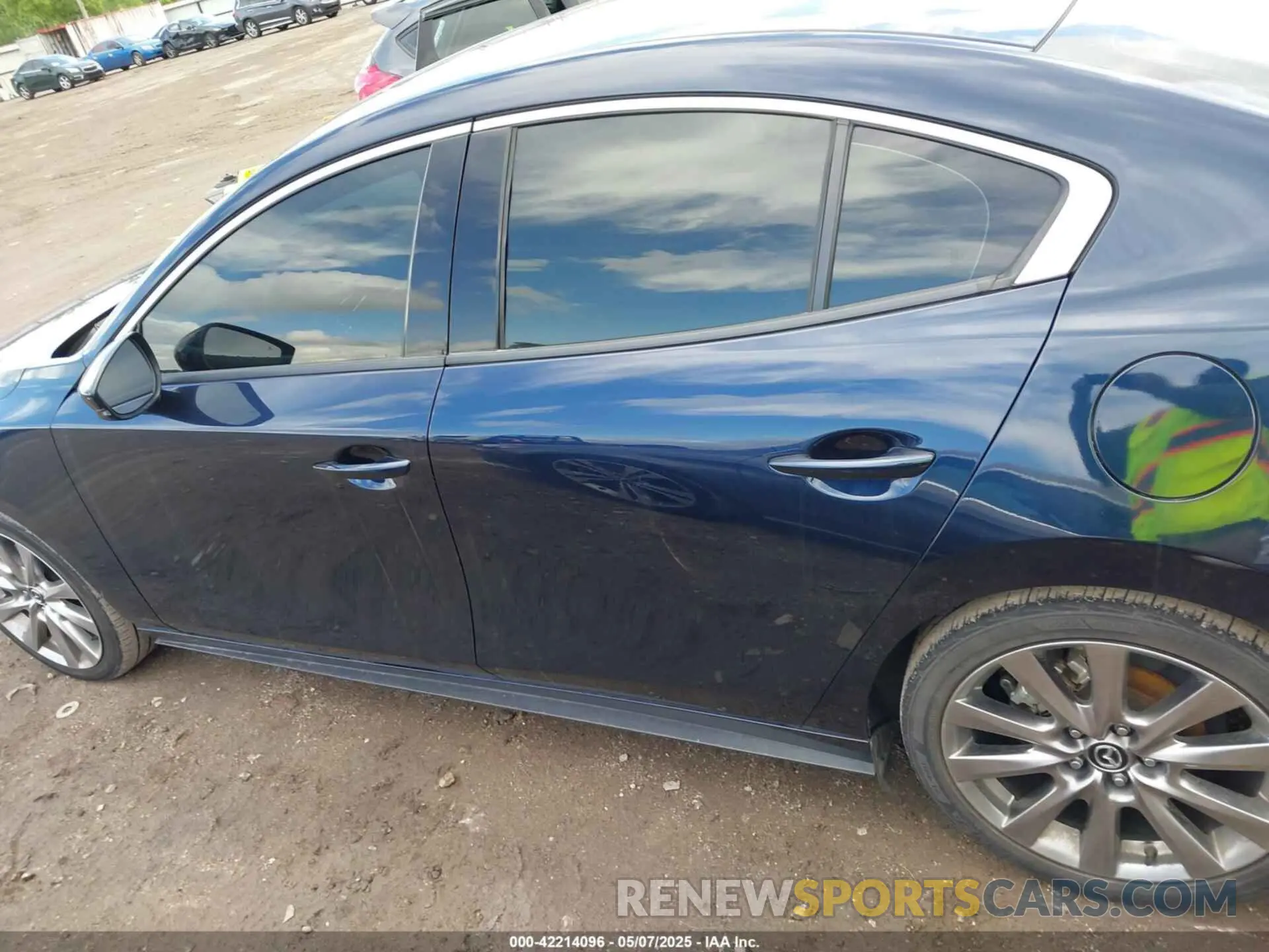 15 Photograph of a damaged car JM1BPBEM2L1163307 MAZDA MAZDA3 2020