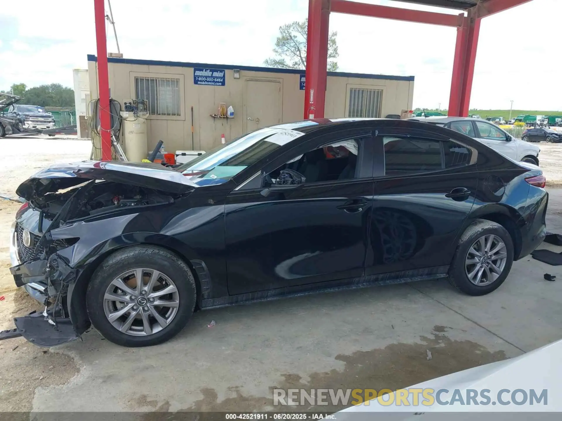 14 Photograph of a damaged car 3MZBPAAL3MM204570 MAZDA MAZDA3 2021