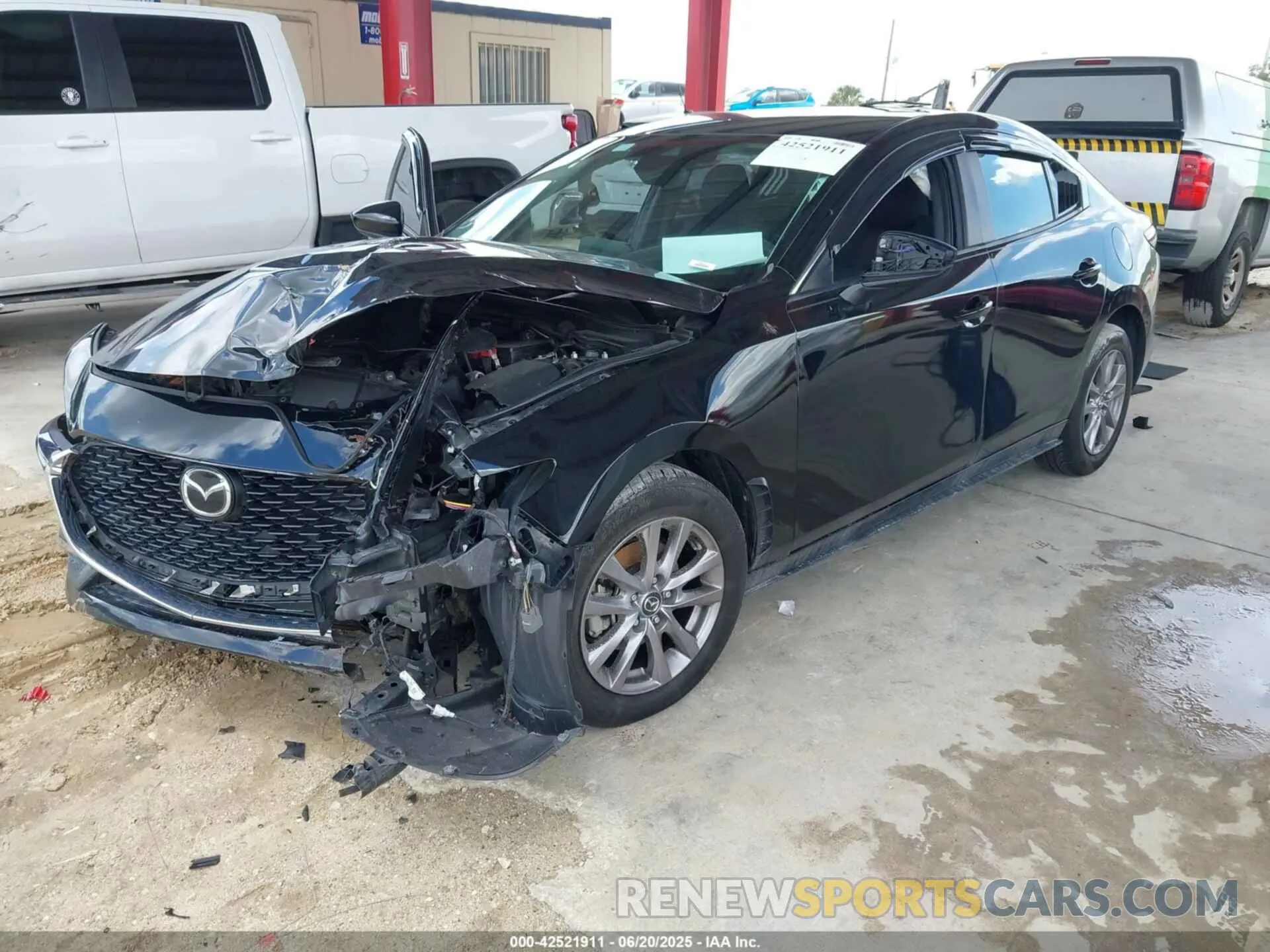 2 Photograph of a damaged car 3MZBPAAL3MM204570 MAZDA MAZDA3 2021