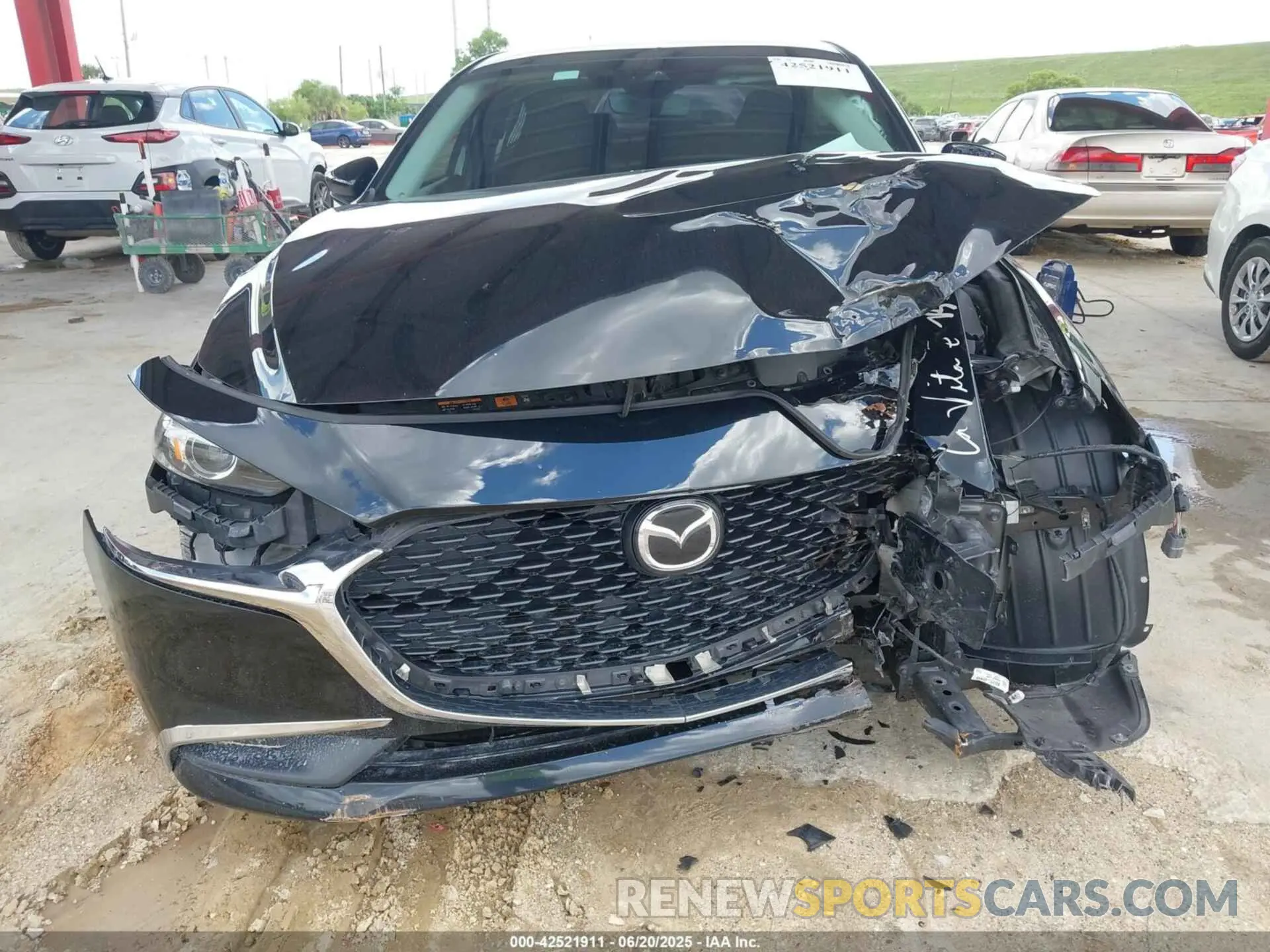 6 Photograph of a damaged car 3MZBPAAL3MM204570 MAZDA MAZDA3 2021