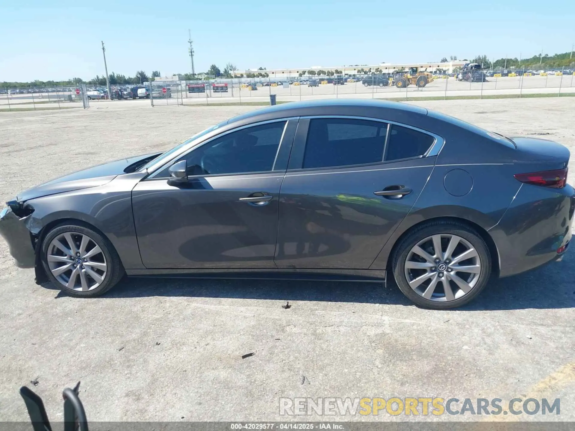 14 Photograph of a damaged car 3MZBPABL5MM252201 MAZDA MAZDA3 2021