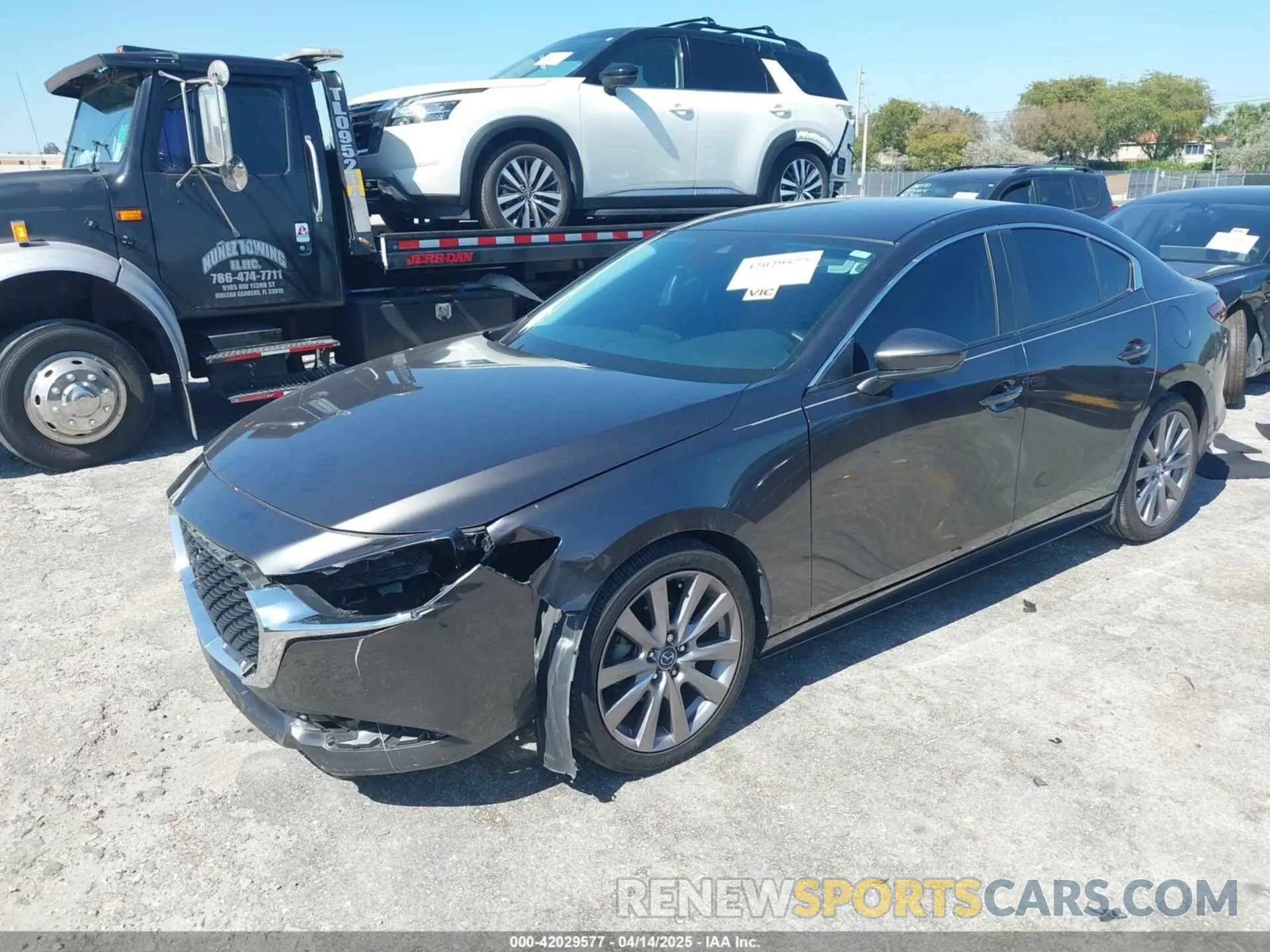 2 Photograph of a damaged car 3MZBPABL5MM252201 MAZDA MAZDA3 2021