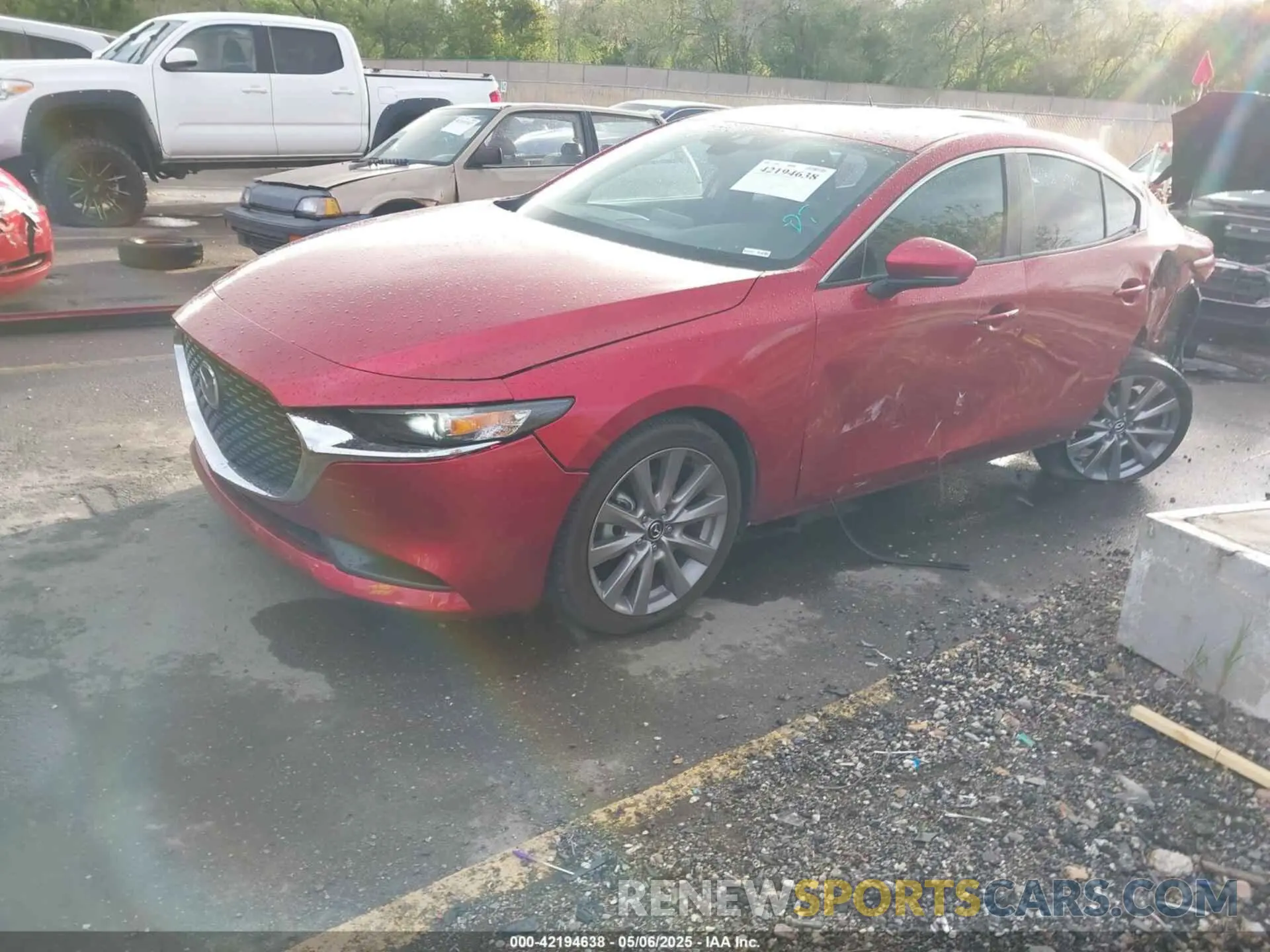 2 Photograph of a damaged car 3MZBPACL0MM252671 MAZDA MAZDA3 2021