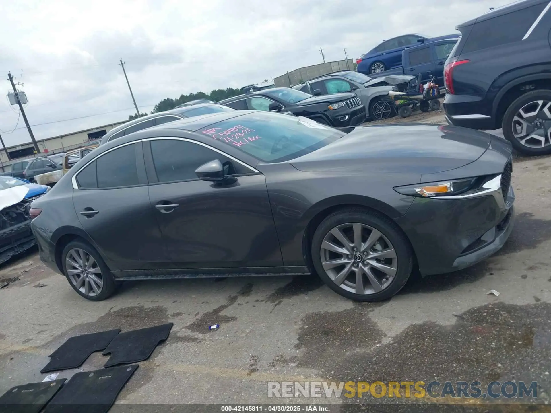 12 Photograph of a damaged car 3MZBPACL6MM252531 MAZDA MAZDA3 2021