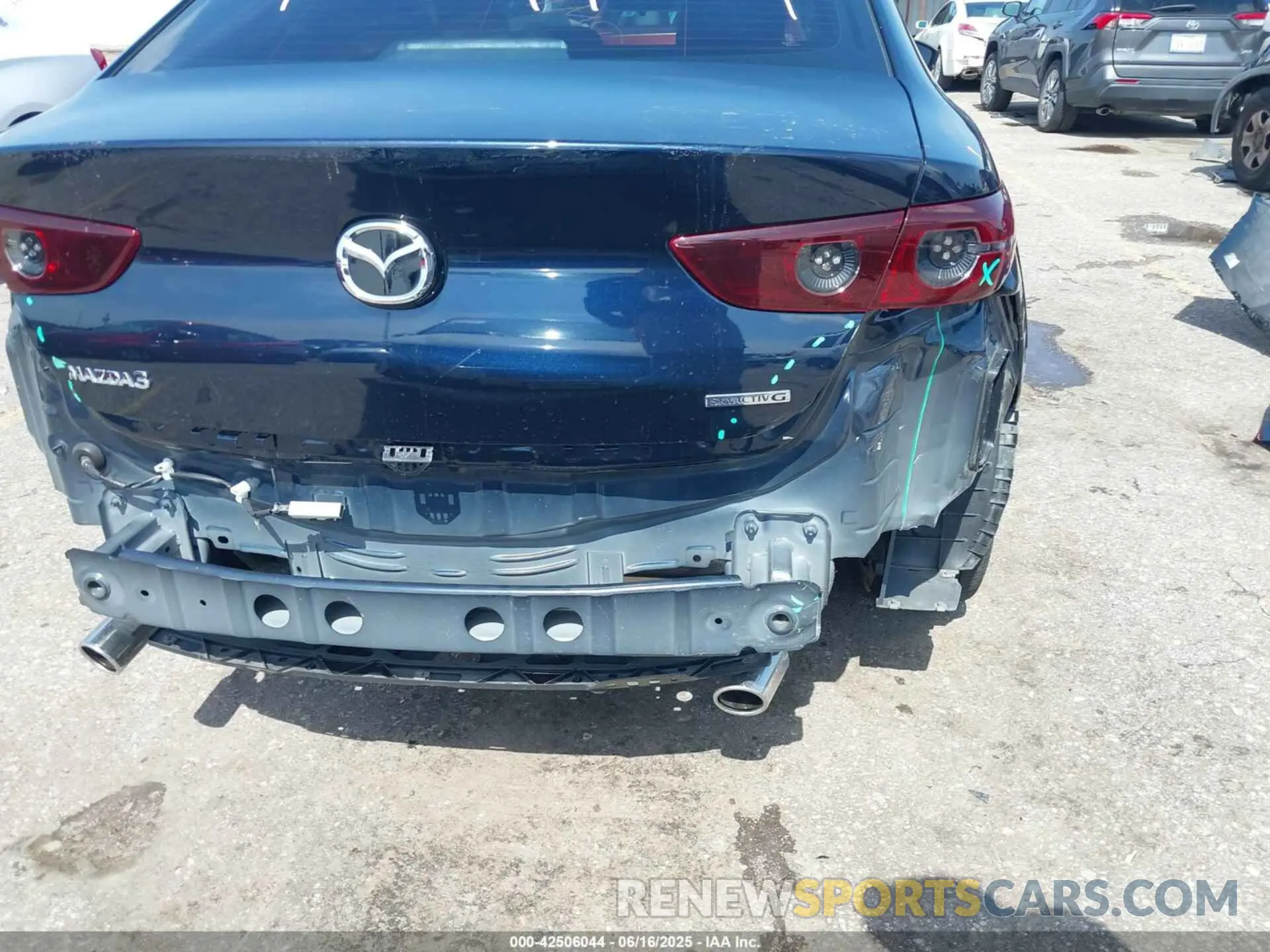 17 Photograph of a damaged car JM1BPABL1M1334488 MAZDA MAZDA3 2021