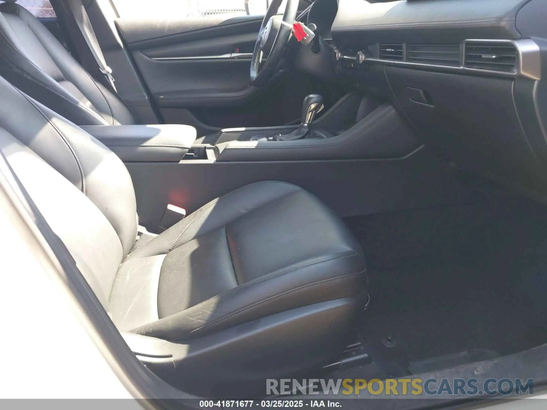 5 Photograph of a damaged car JM1BPABL7M1330705 MAZDA MAZDA3 2021