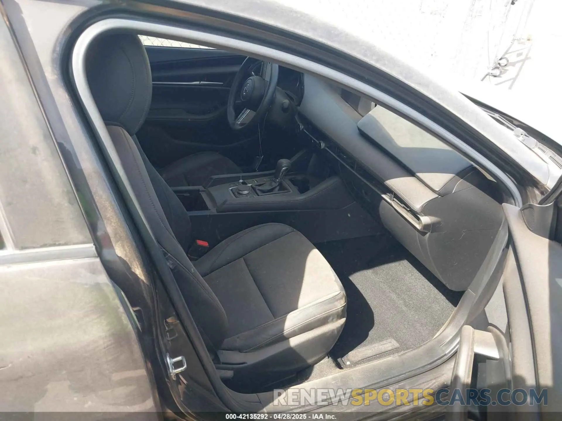 5 Photograph of a damaged car JM1BPABL7M1334057 MAZDA MAZDA3 2021