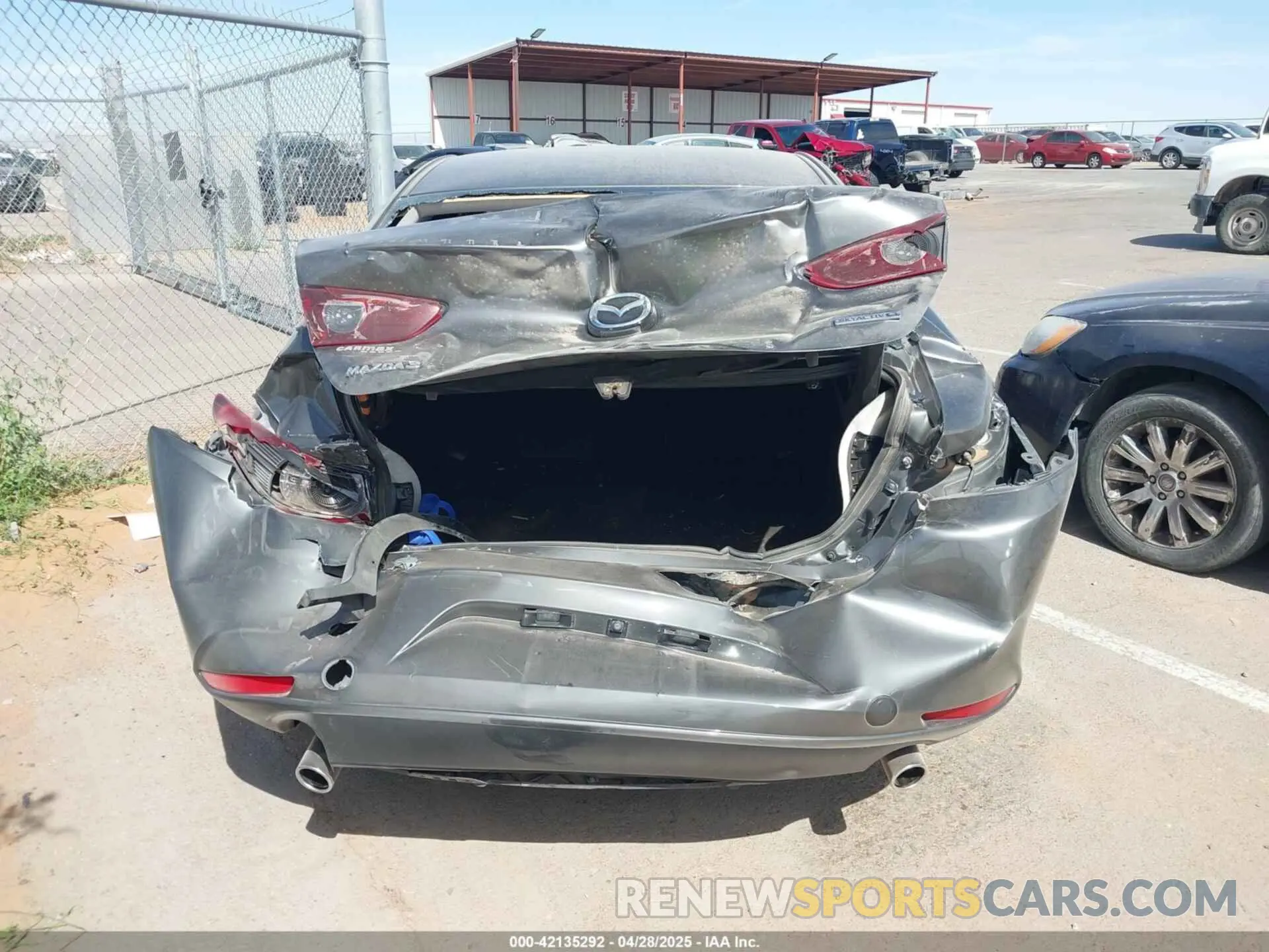 6 Photograph of a damaged car JM1BPABL7M1334057 MAZDA MAZDA3 2021