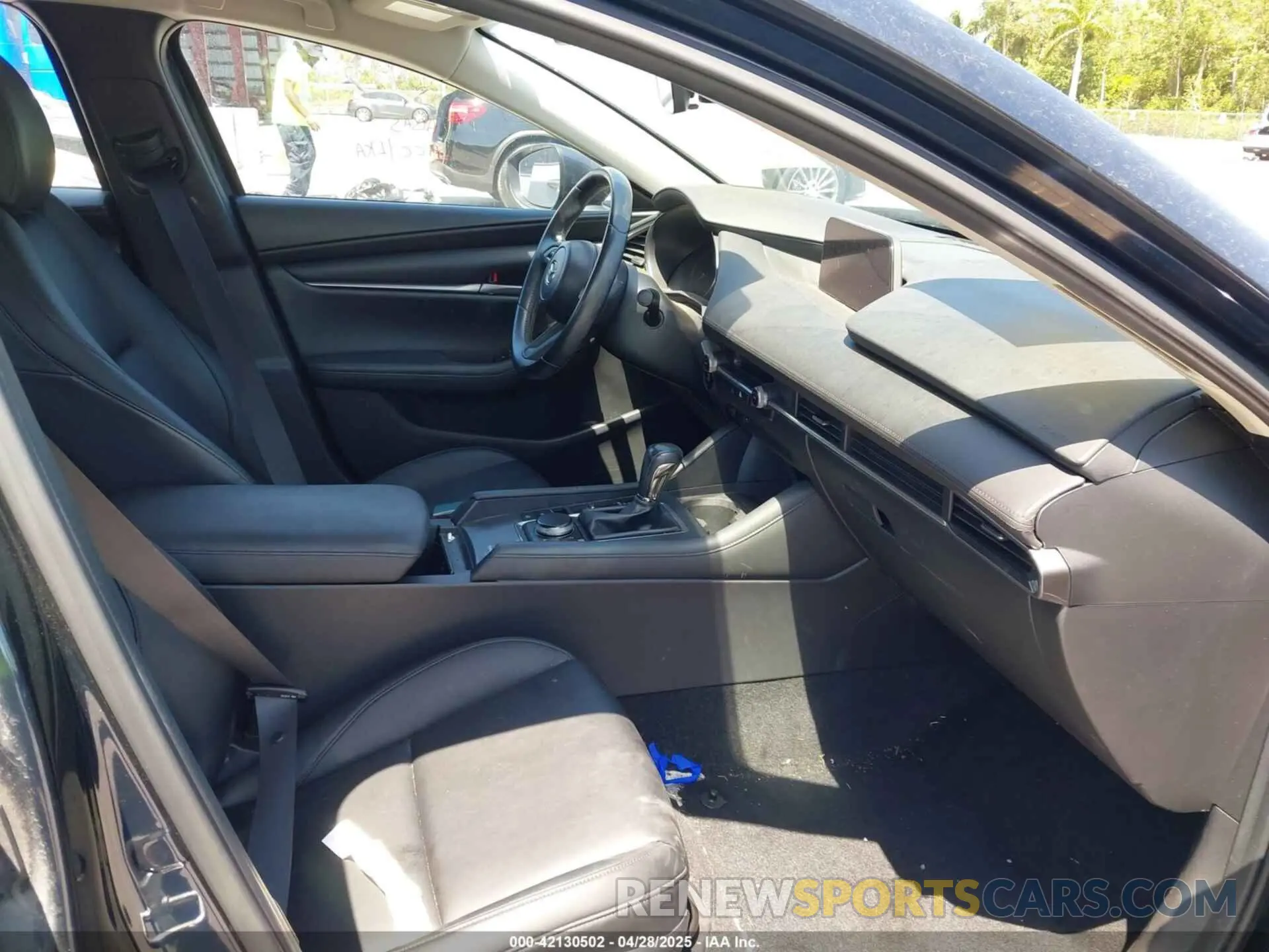 5 Photograph of a damaged car JM1BPABLXM1326518 MAZDA MAZDA3 2021