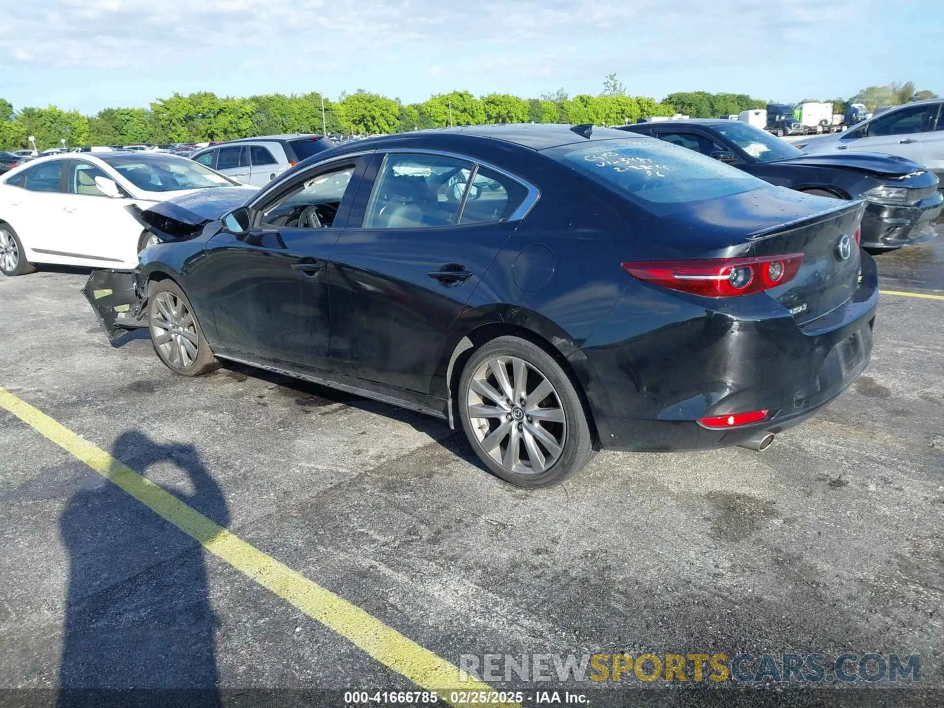 3 Photograph of a damaged car JM1BPADL7M1303484 MAZDA MAZDA3 2021