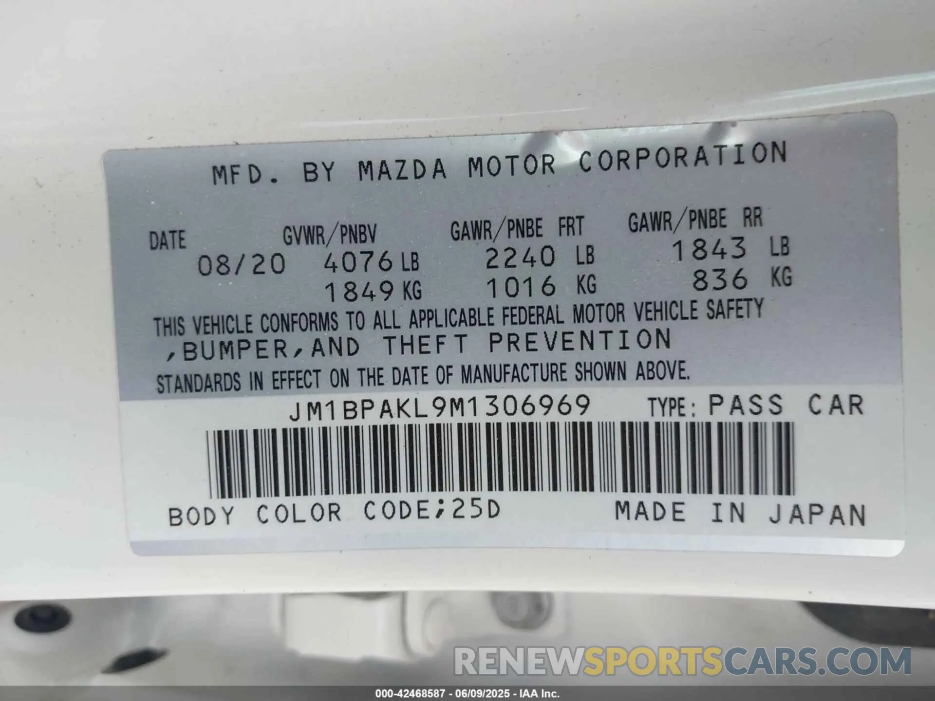9 Photograph of a damaged car JM1BPAKL9M1306969 MAZDA MAZDA3 2021