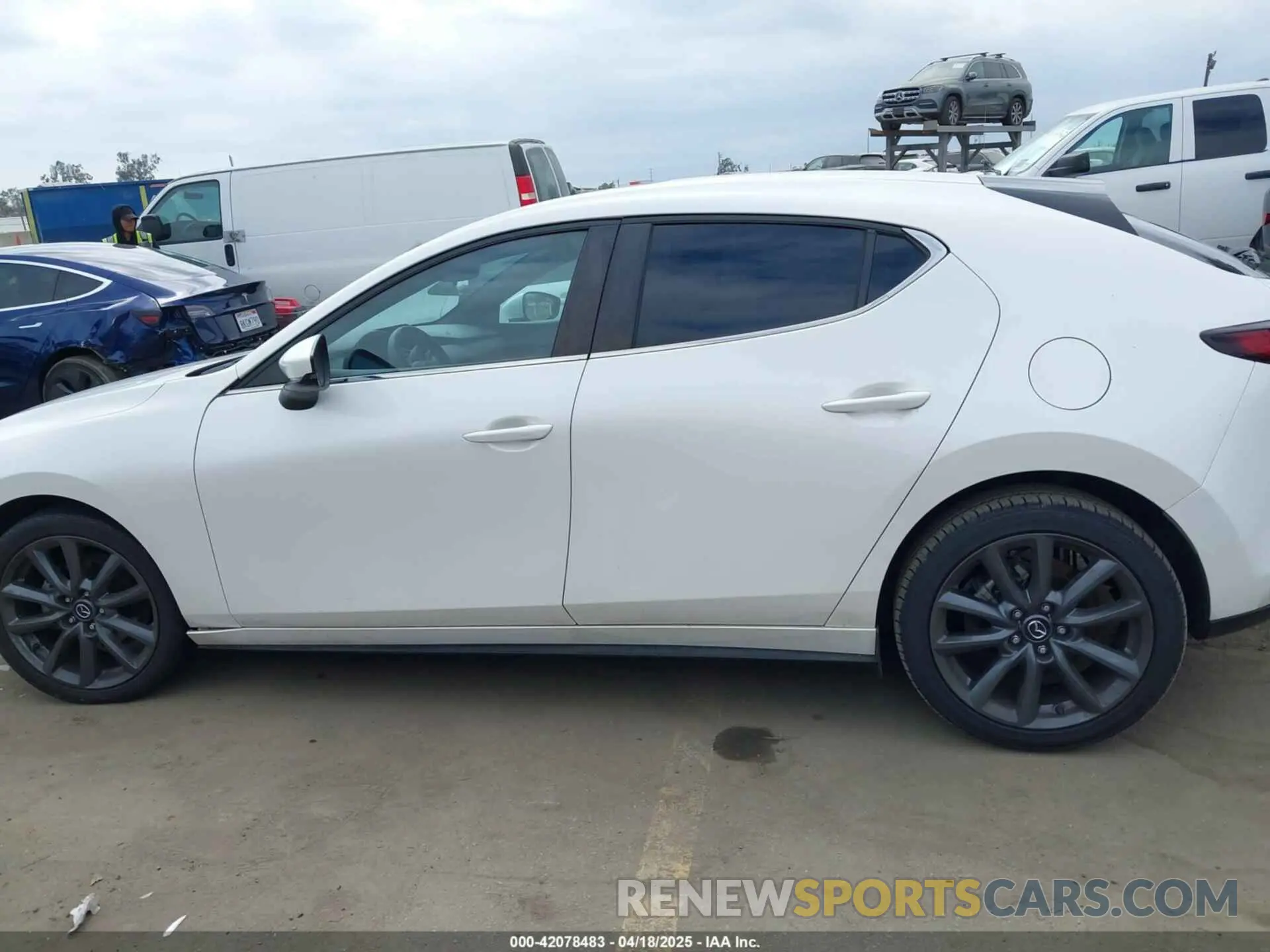 15 Photograph of a damaged car JM1BPALL3M1309705 MAZDA MAZDA3 2021